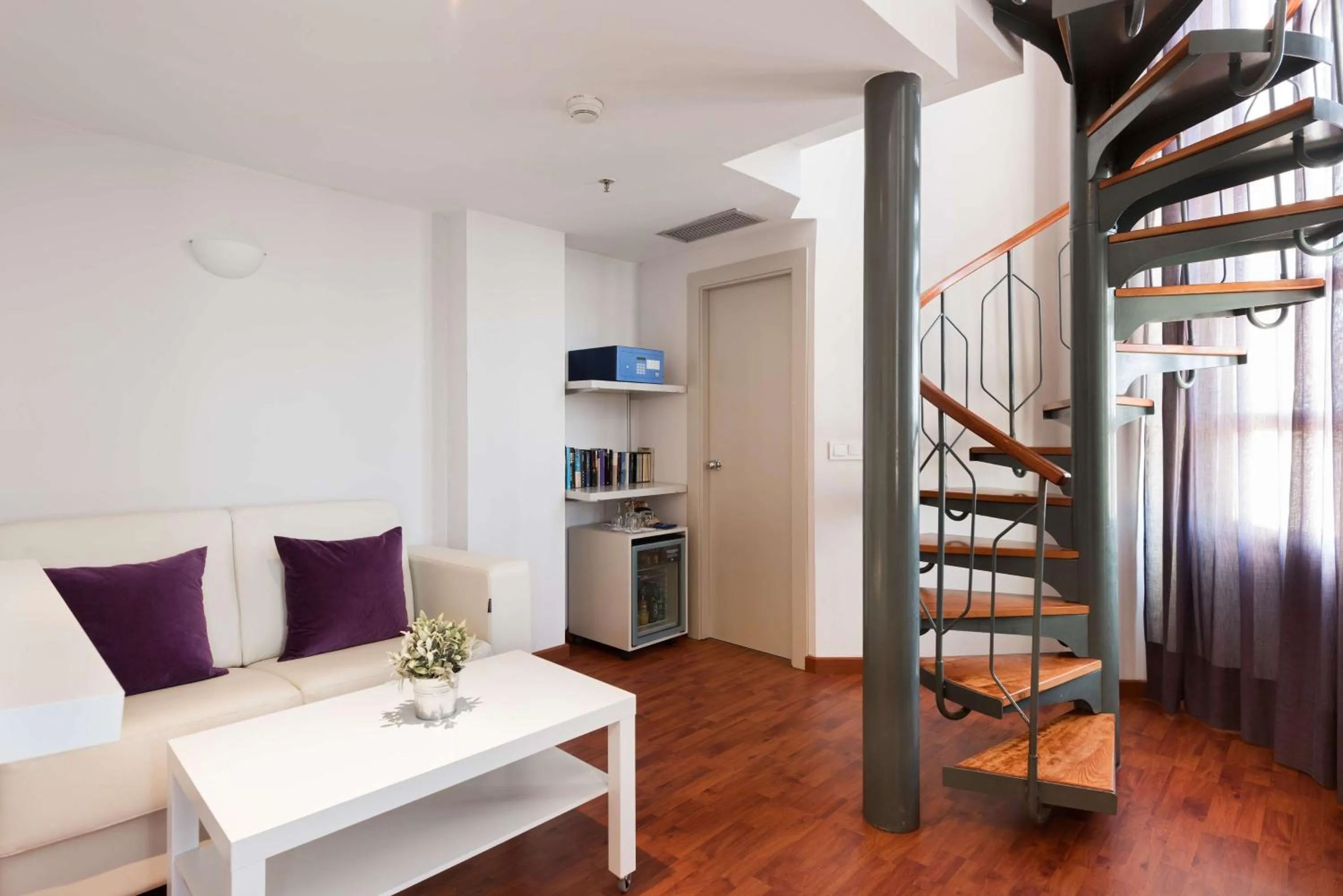 Bedroom in NH Valencia Las Artes