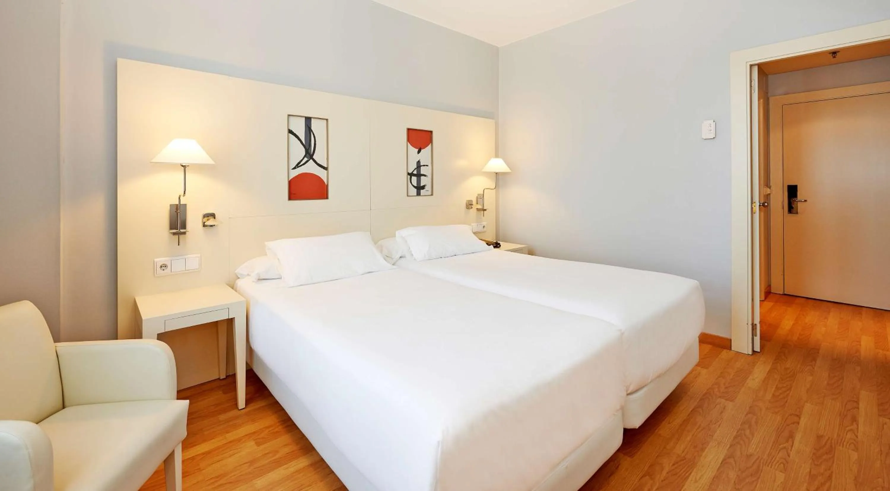 Other, Bed in NH Valencia Las Artes