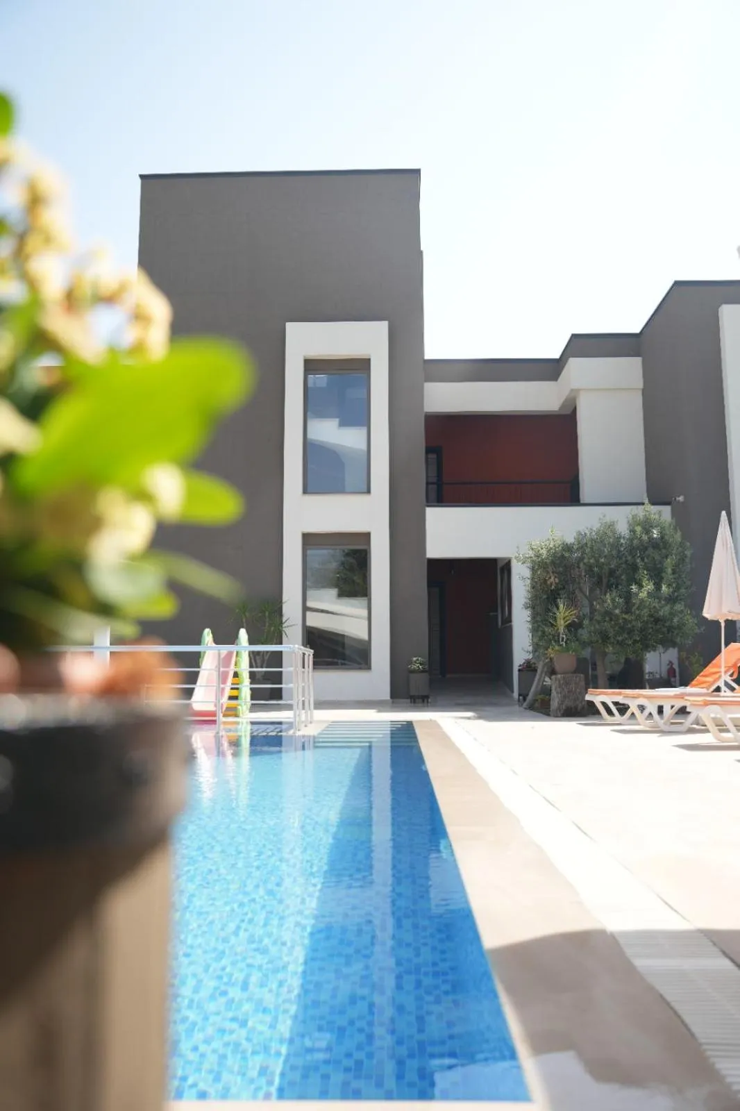 Property building in Eva Apart Kemer