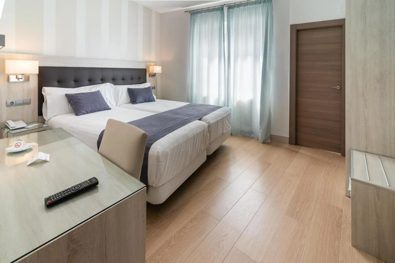 Photo of the whole room, Bed in Hotel Selu