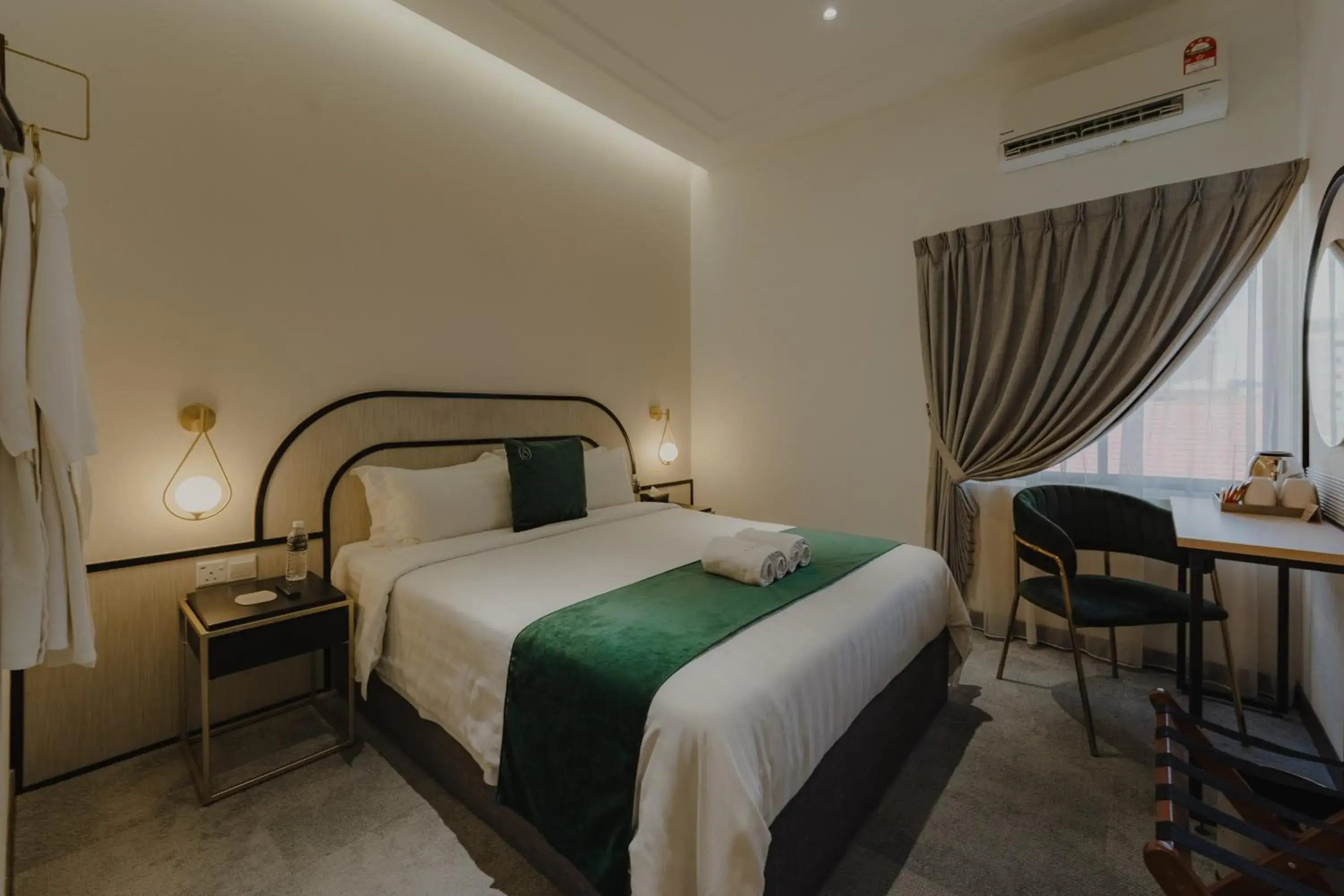 Double Room with Shared Bathroom in Signel Poshtel, the Rare Gem of North Borneo Double Room with Shared Bathroom in Signel Poshtel, the Rare Gem of North Borneo