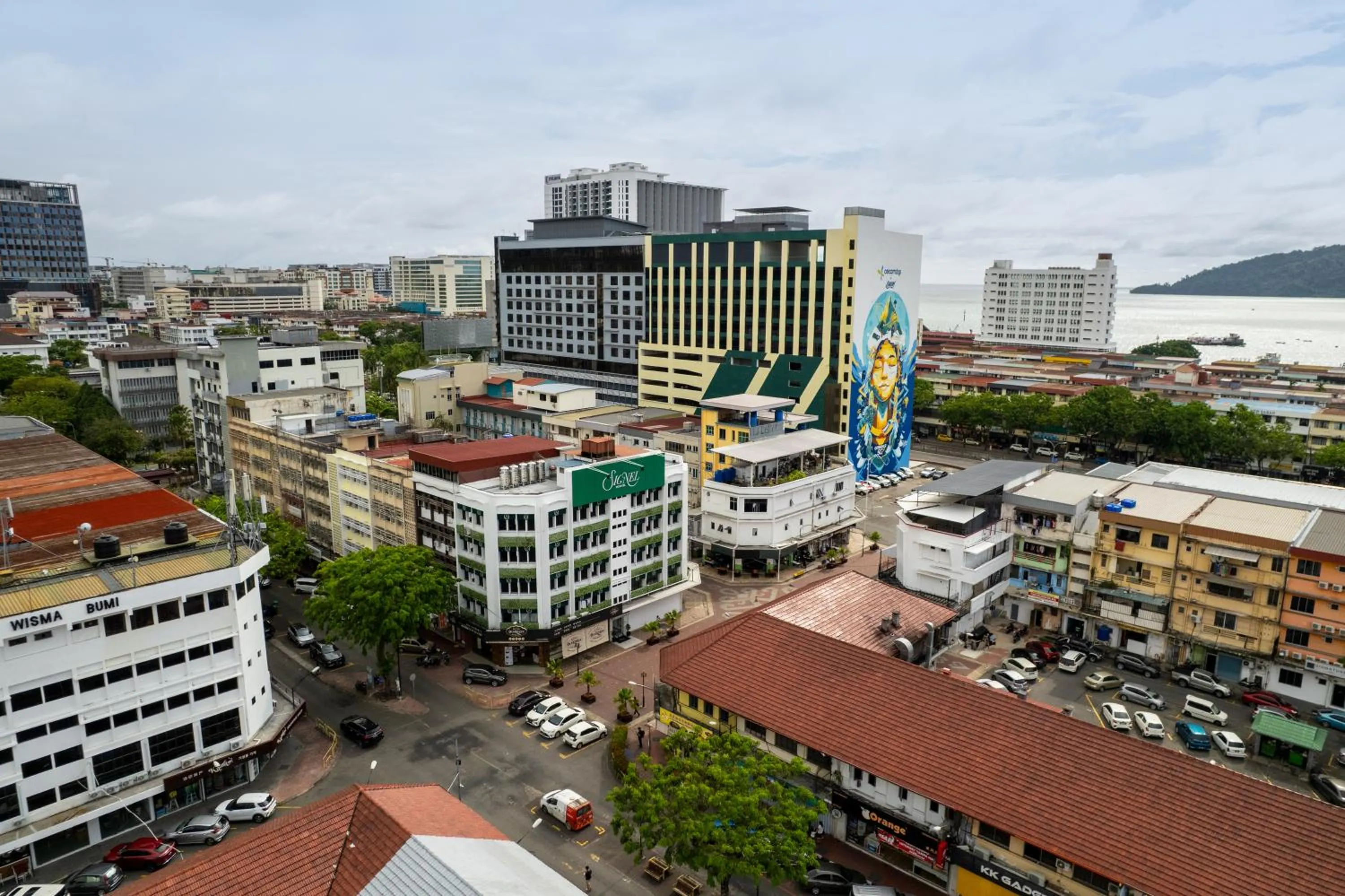 Property building in Signel Poshtel, the Rare Gem of North Borneo