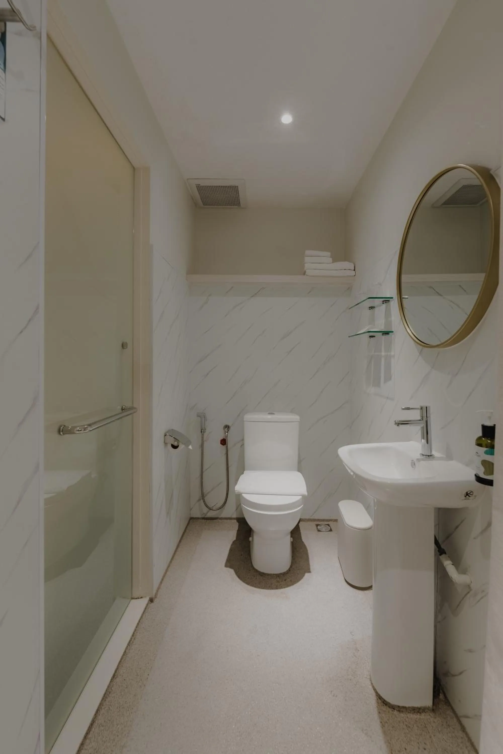 Bathroom in Signel Poshtel, the Rare Gem of North Borneo