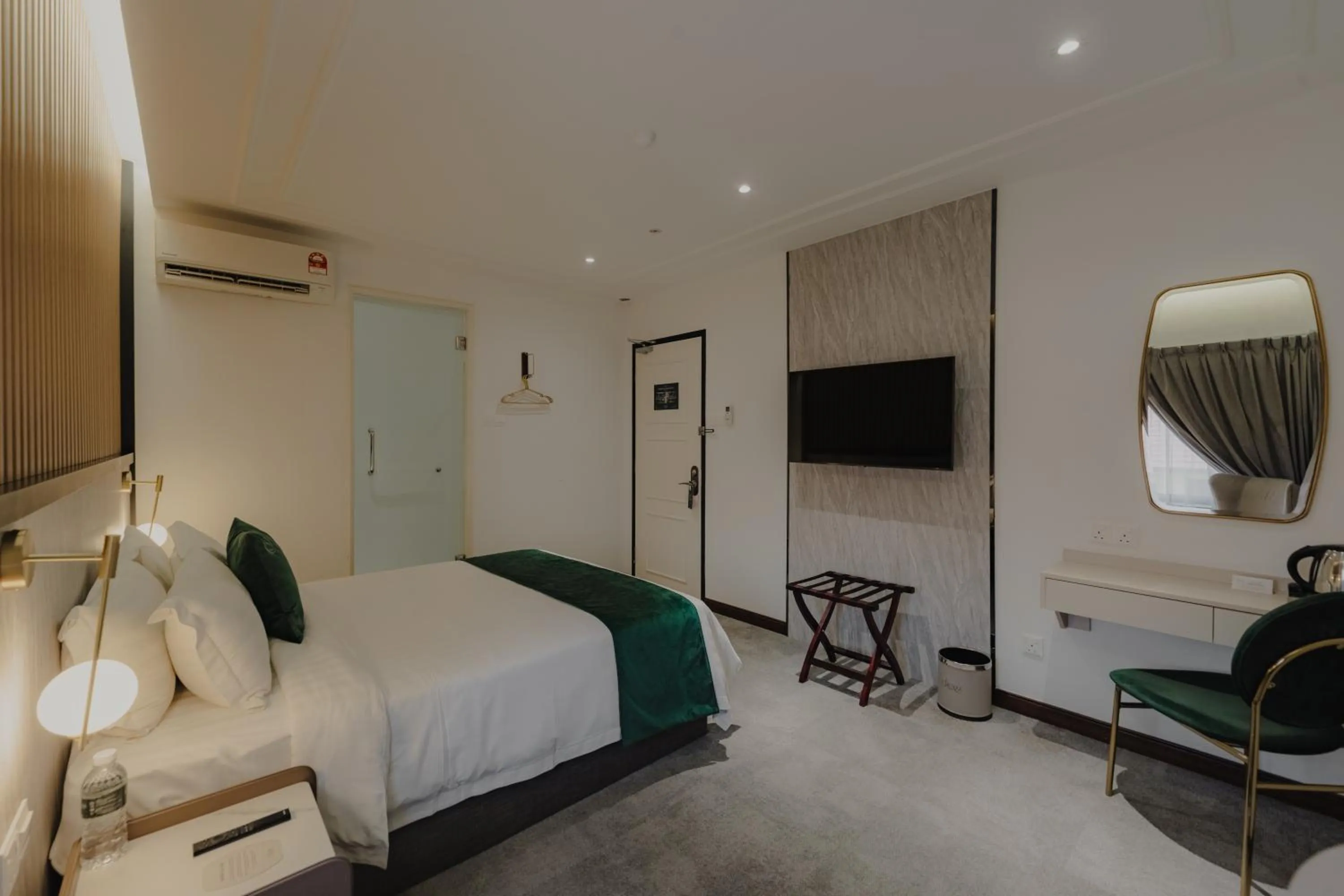 Bedroom, Bed in Signel Poshtel, the Rare Gem of North Borneo