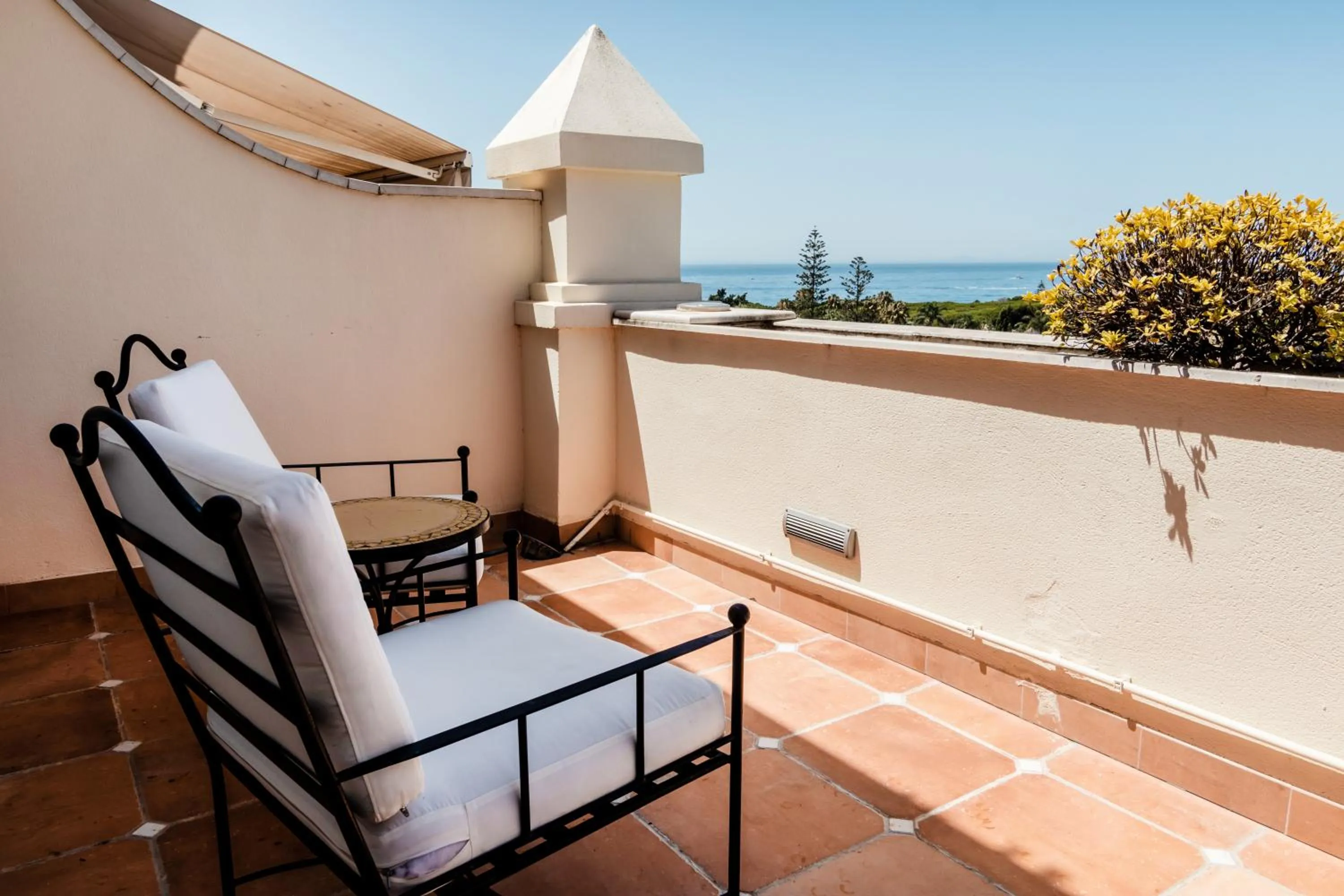 Balcony/Terrace in Guadalpin Suites