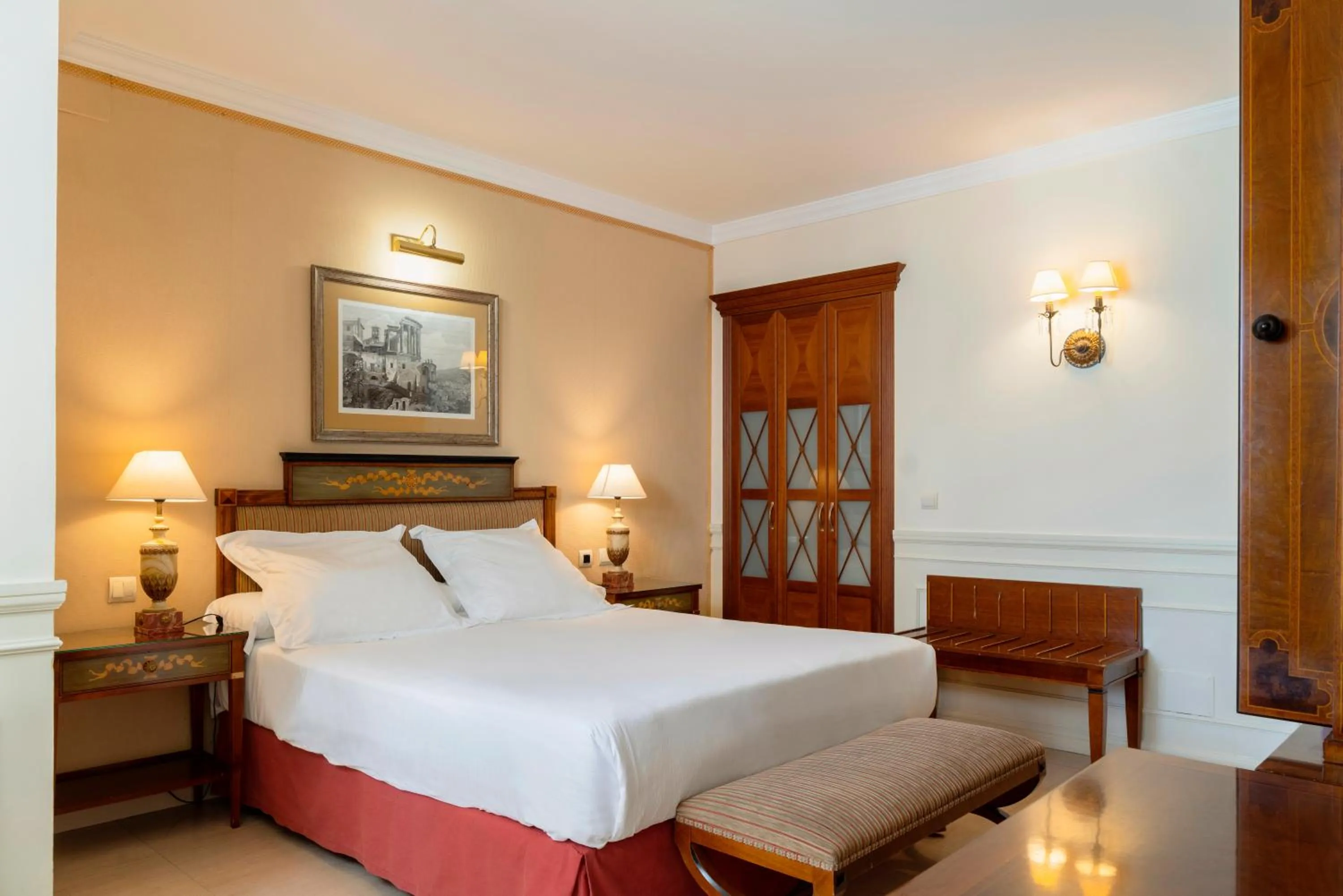 Bed in Guadalpin Suites