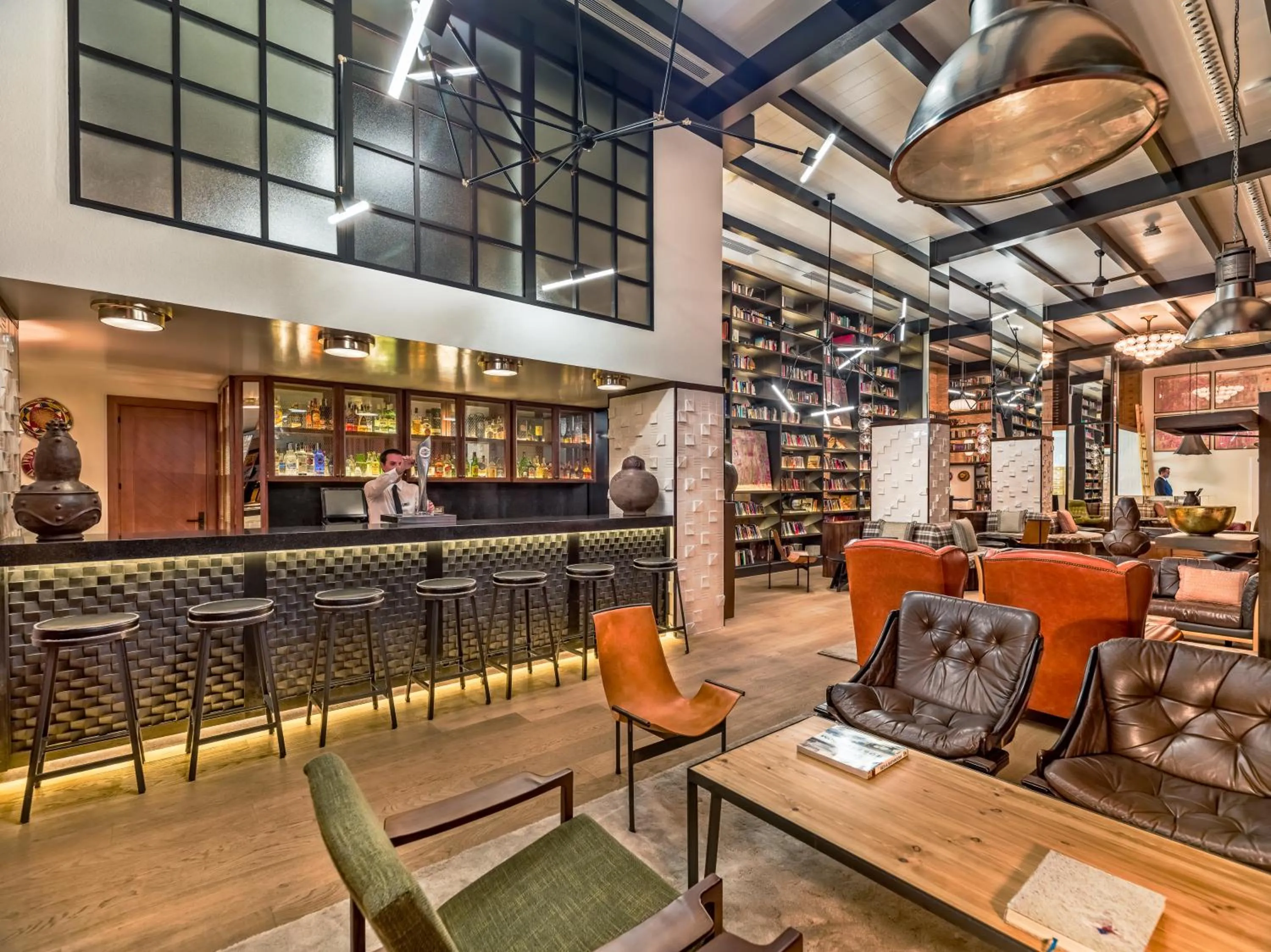 Lounge or bar in H10 Tribeca