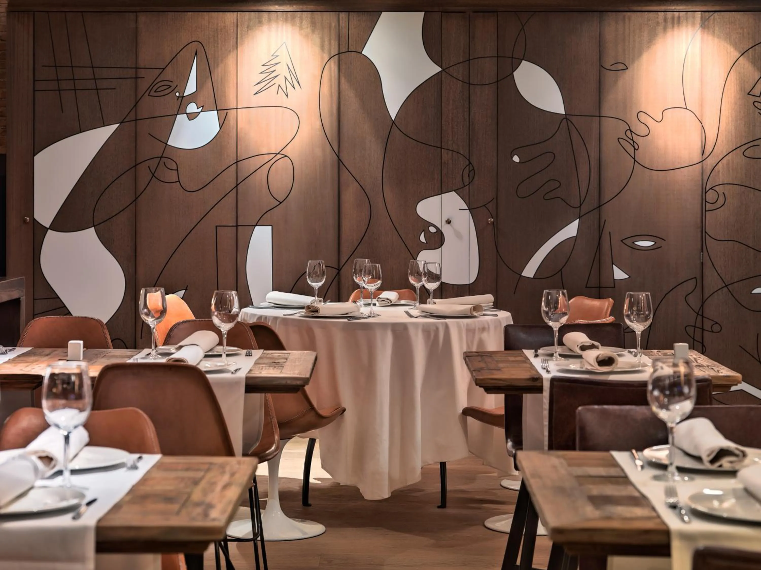 Restaurant/places to eat in H10 Tribeca