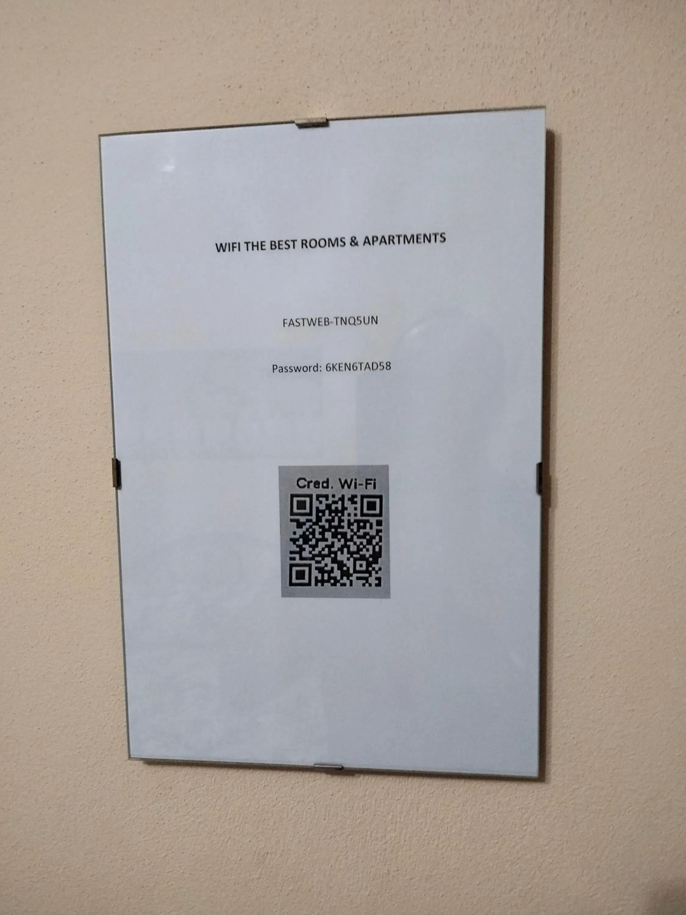 internet in THE BEST ROOMS & APARTMENTS - Parcheggia gratis sotto casa ed entra -