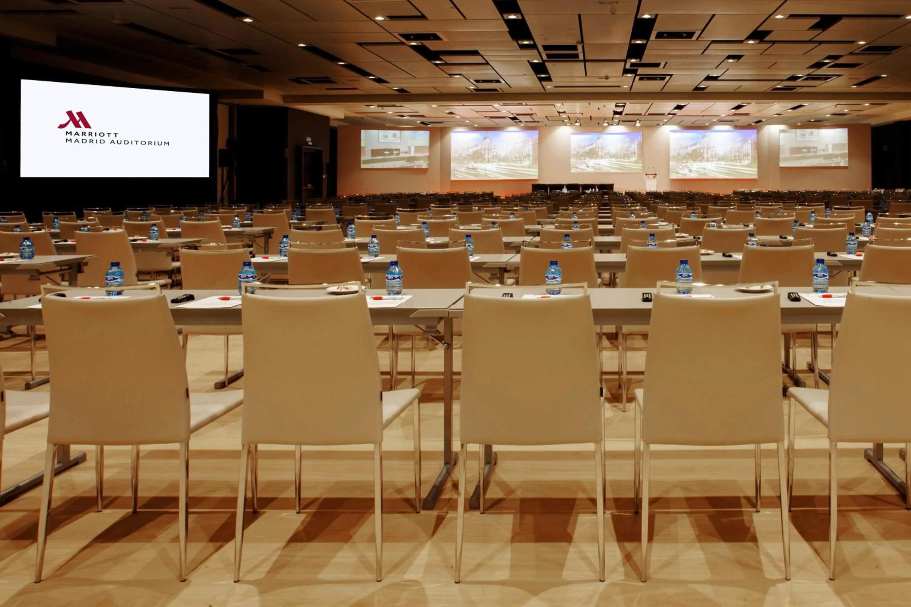 Meeting/conference room in Madrid Marriott Auditorium Hotel & Conference Center