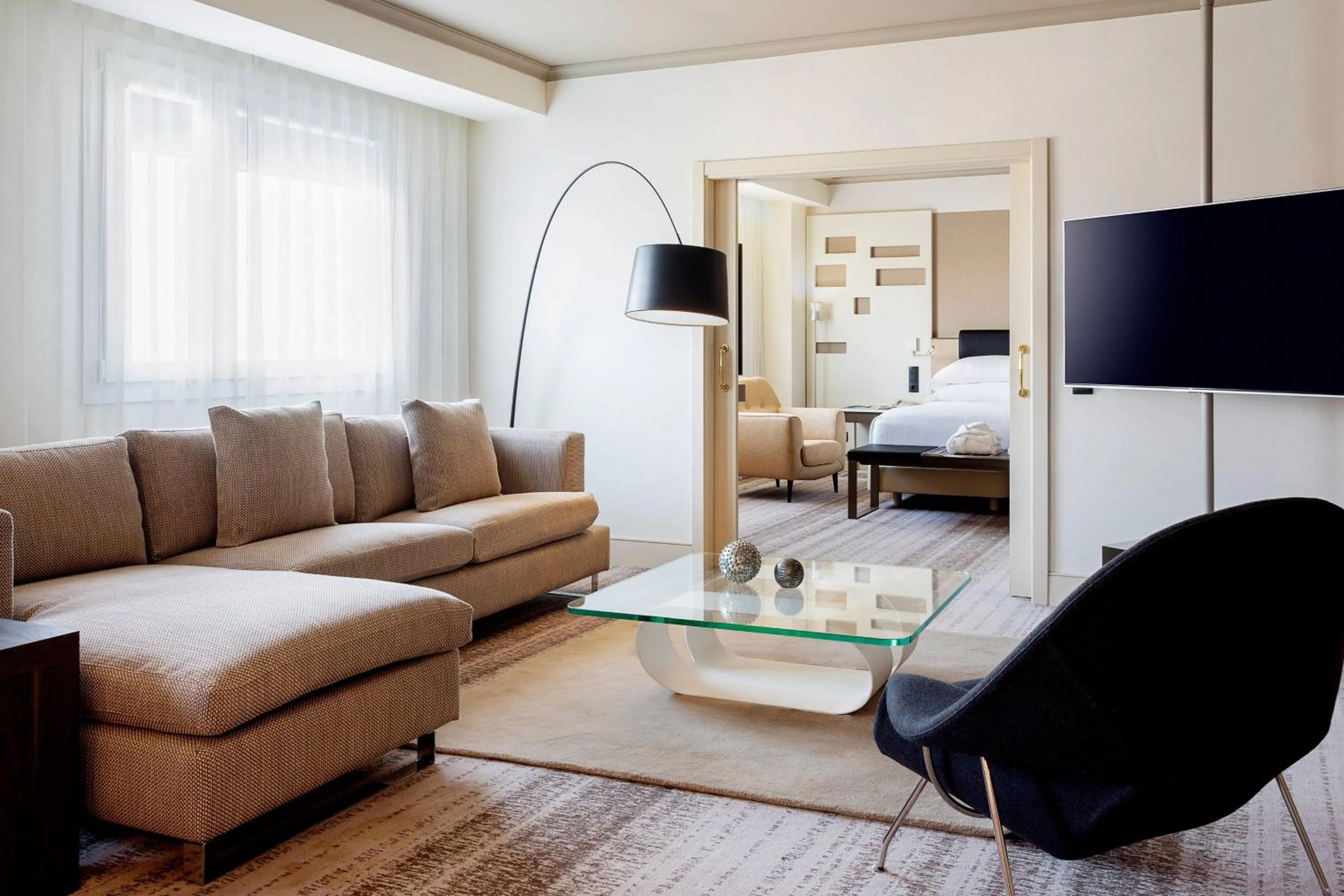 Living room in Madrid Marriott Auditorium Hotel & Conference Center