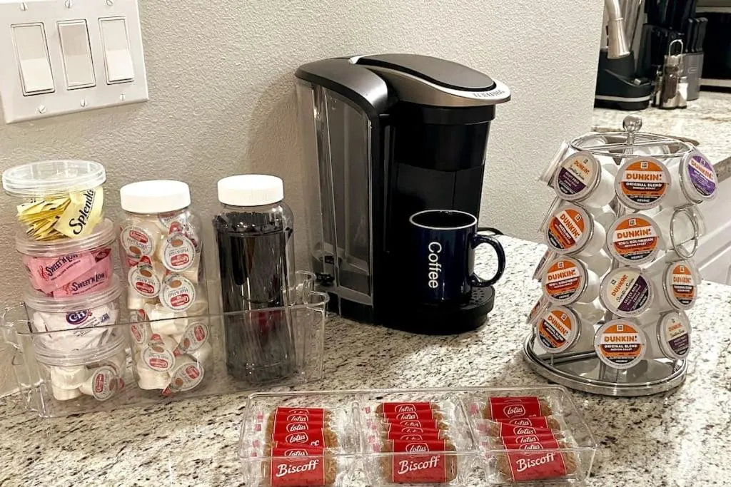 NEW! close to Downtown, Malls & Premium Outlets, with Balcony