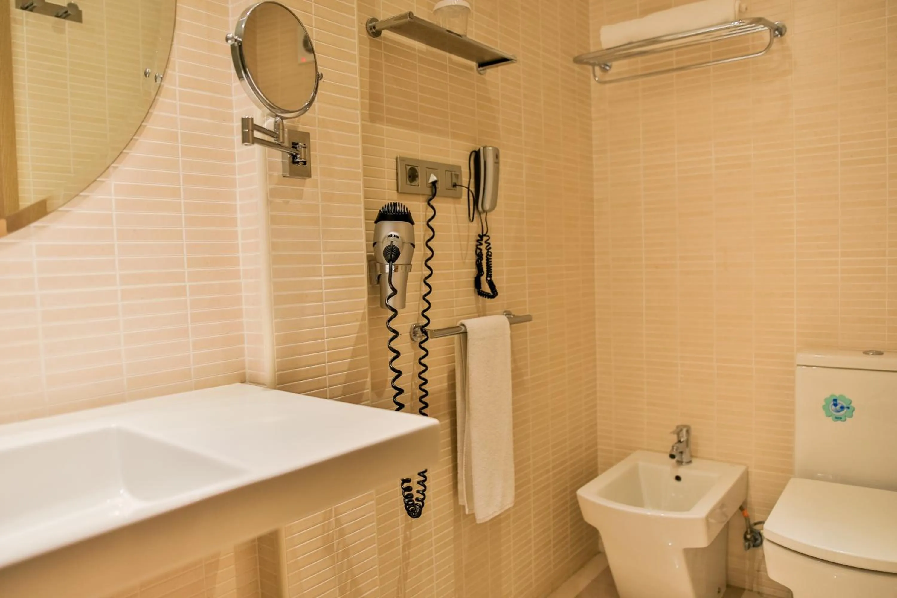 Toilet in Hotel Opera