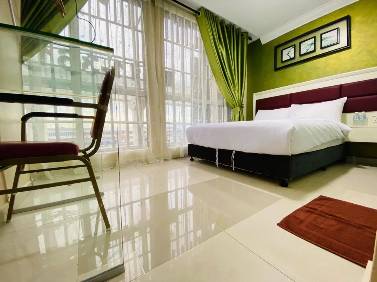 Photo of the whole room in Surya Boutique Hotel Klang