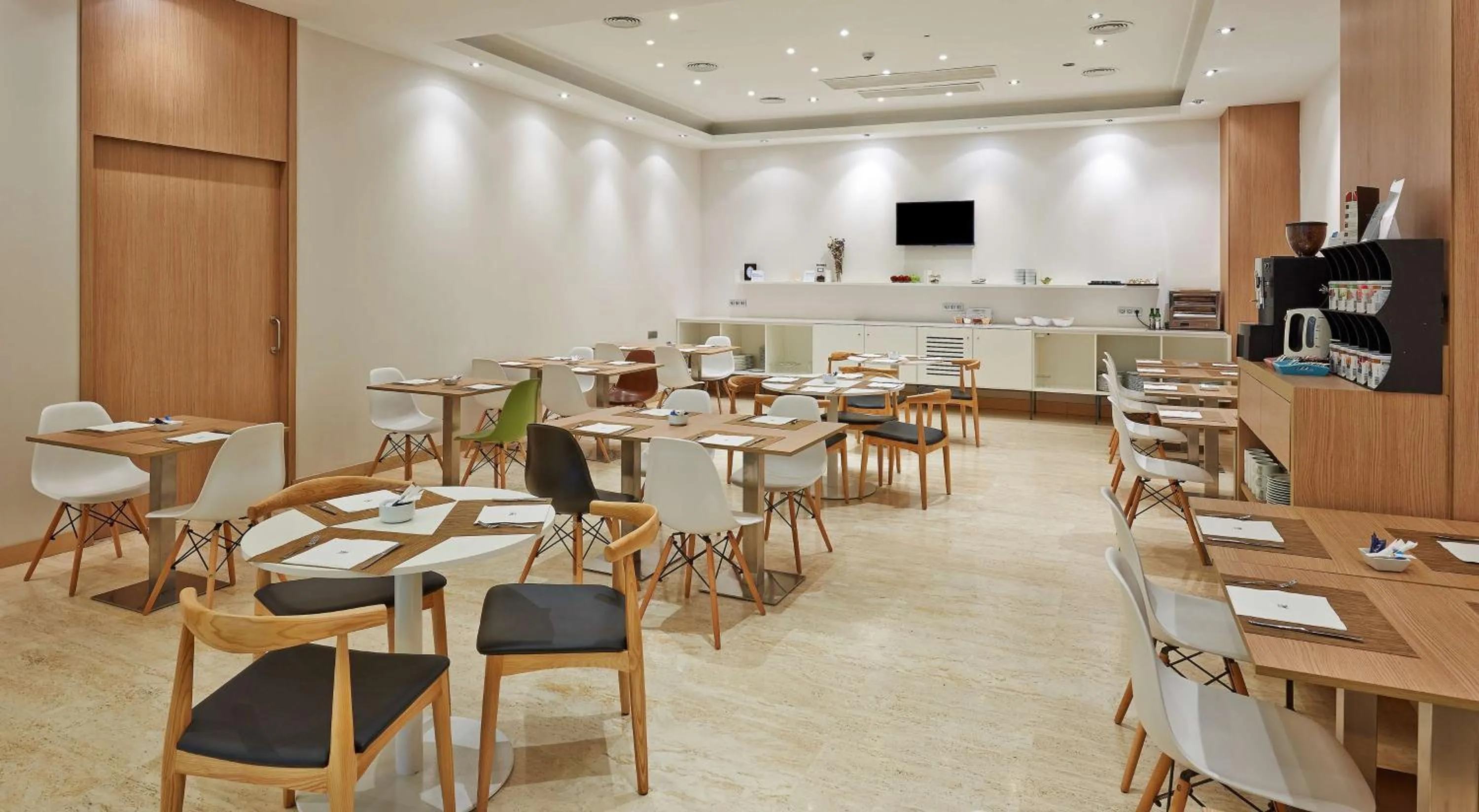 Restaurant/places to eat in NH Bilbao Deusto