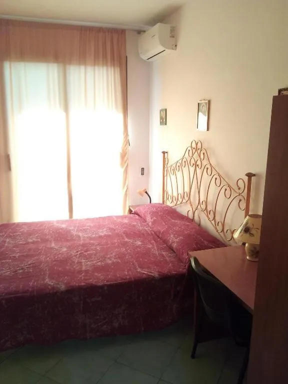 air conditioner, Bed in B&B Alloggi Buonasera