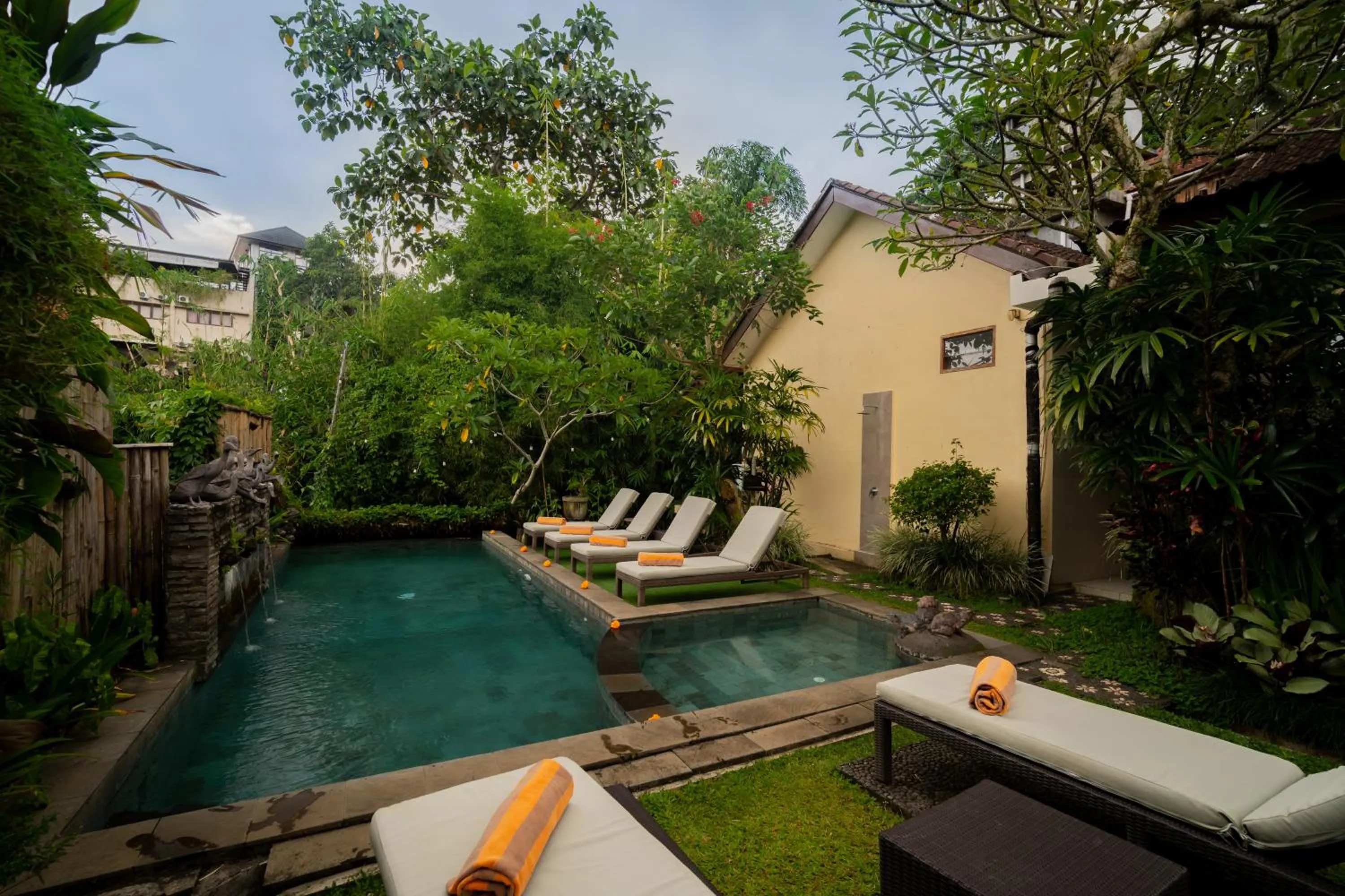 Swimming pool in Desak Putu Putra Hidden