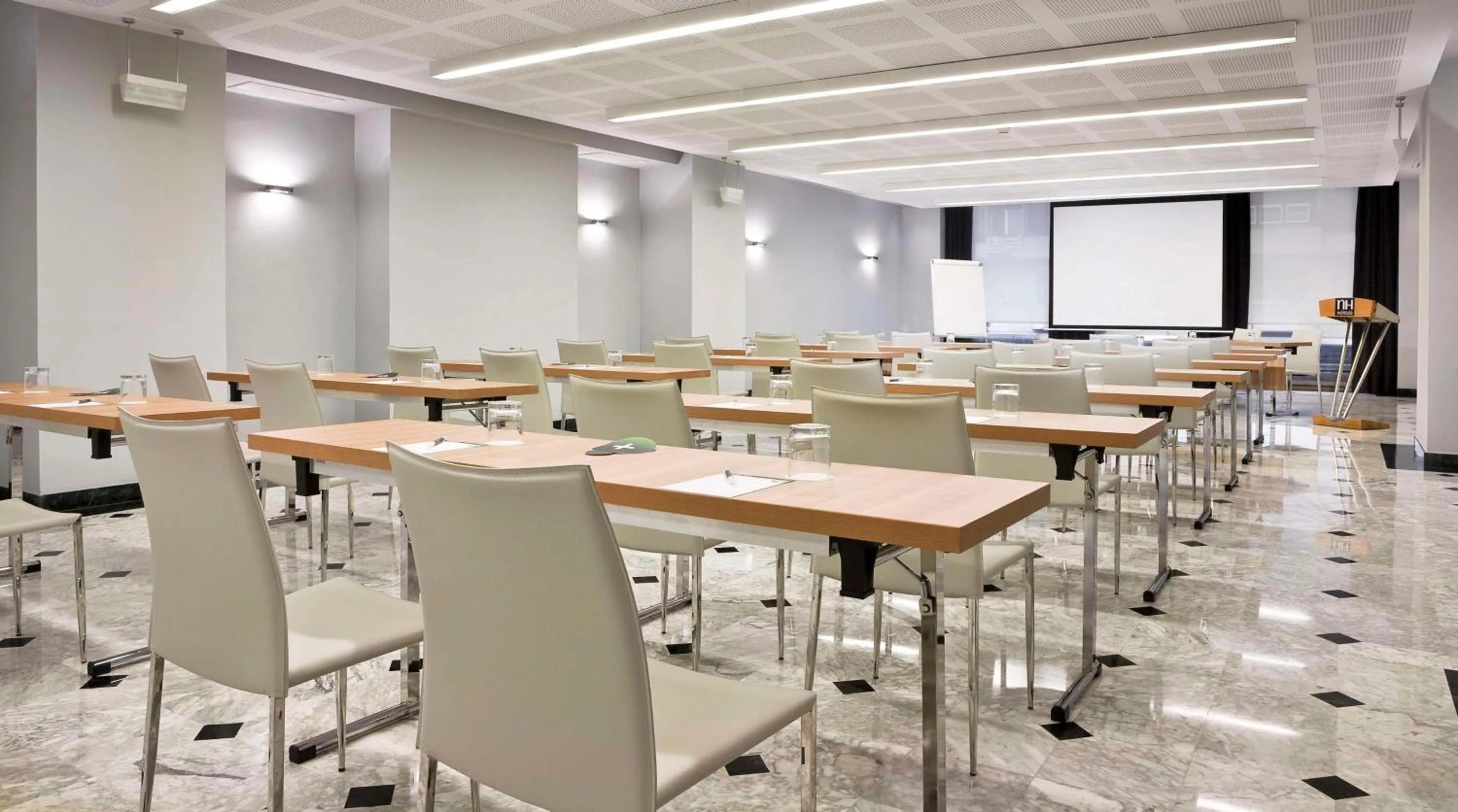 Meeting/conference room in NH Collection Villa de Bilbao