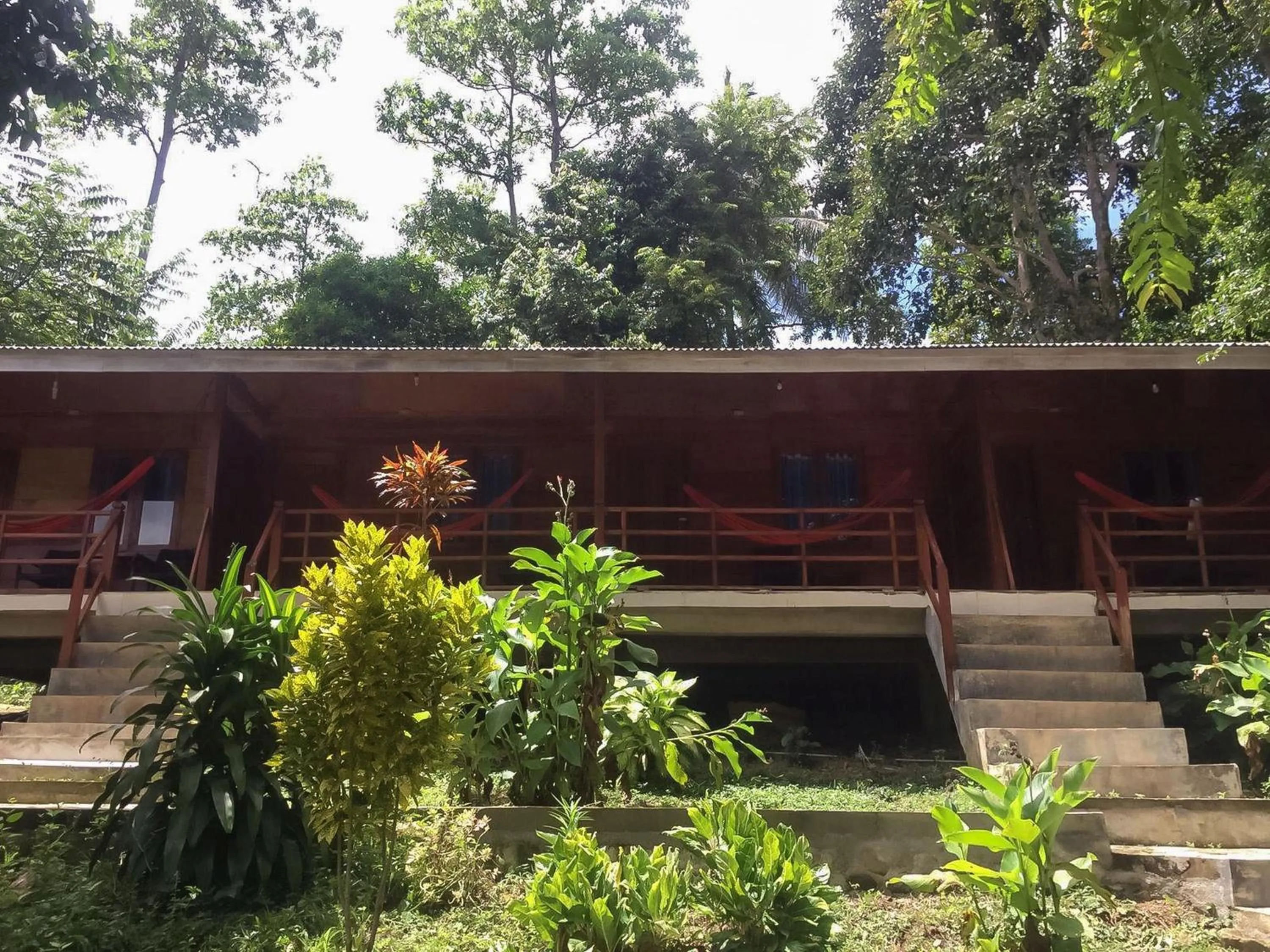 Property building in Olala Bungalows And Restaurant Mitra RedDoorz