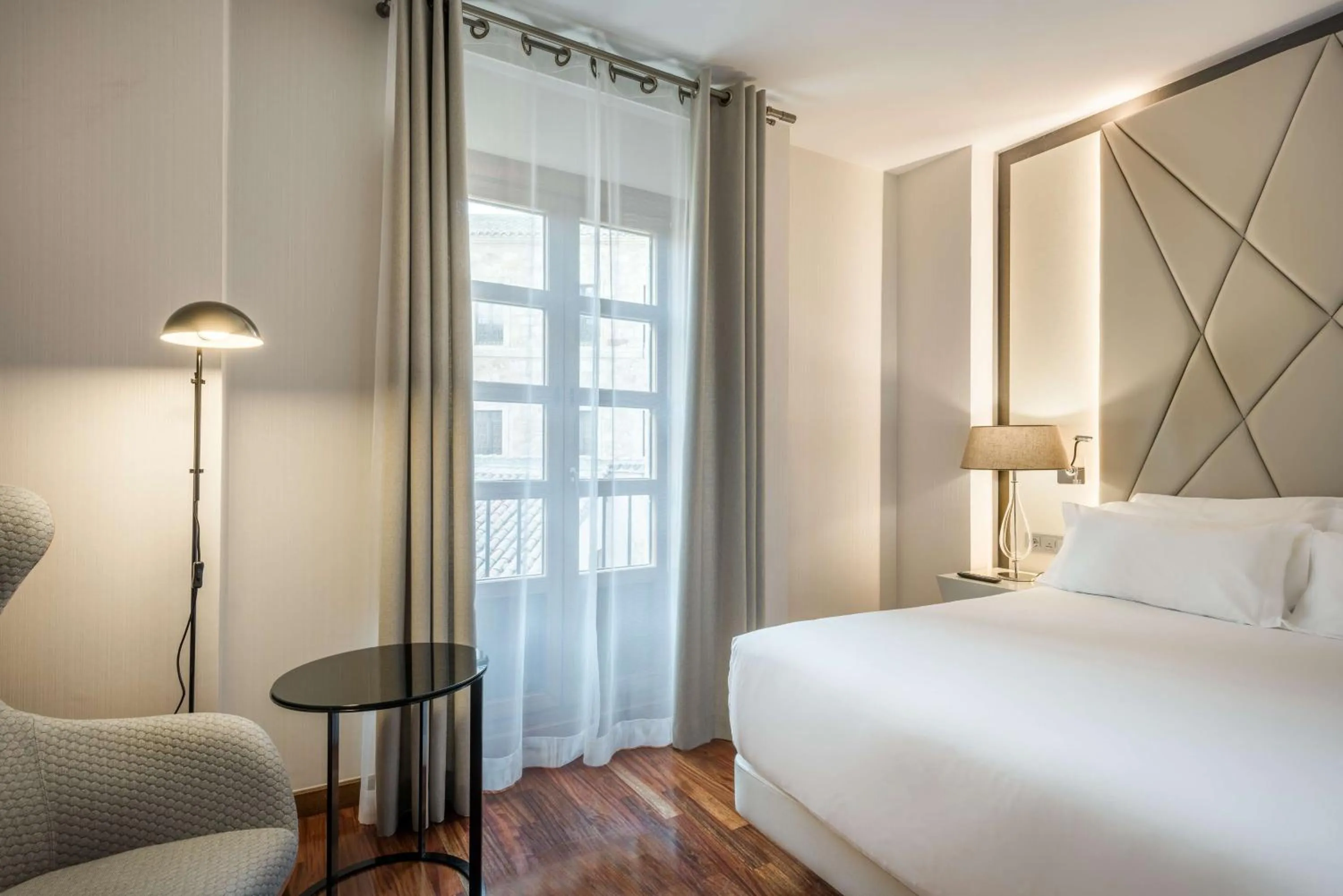 Bedroom, Bed in NH Collection Salamanca Palacio de Castellanos