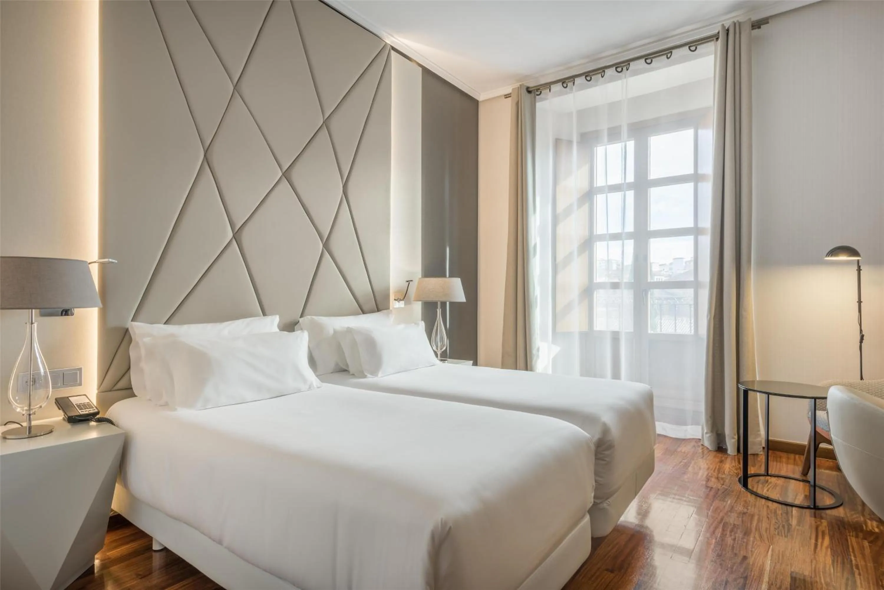 Other, Bed in NH Collection Salamanca Palacio de Castellanos