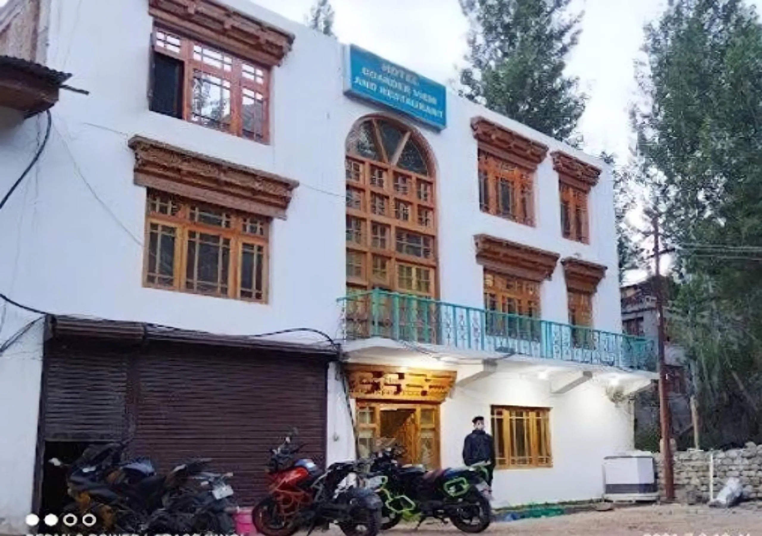 Hotel Border View