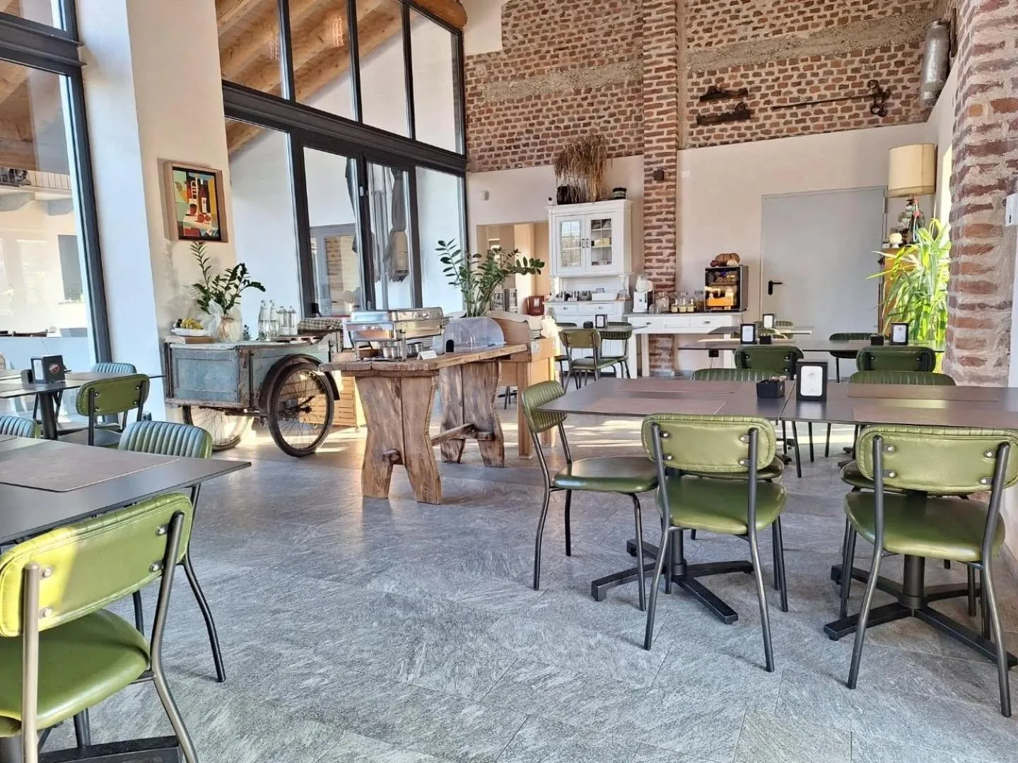 Restaurant/places to eat in Cascina Mora Bassa