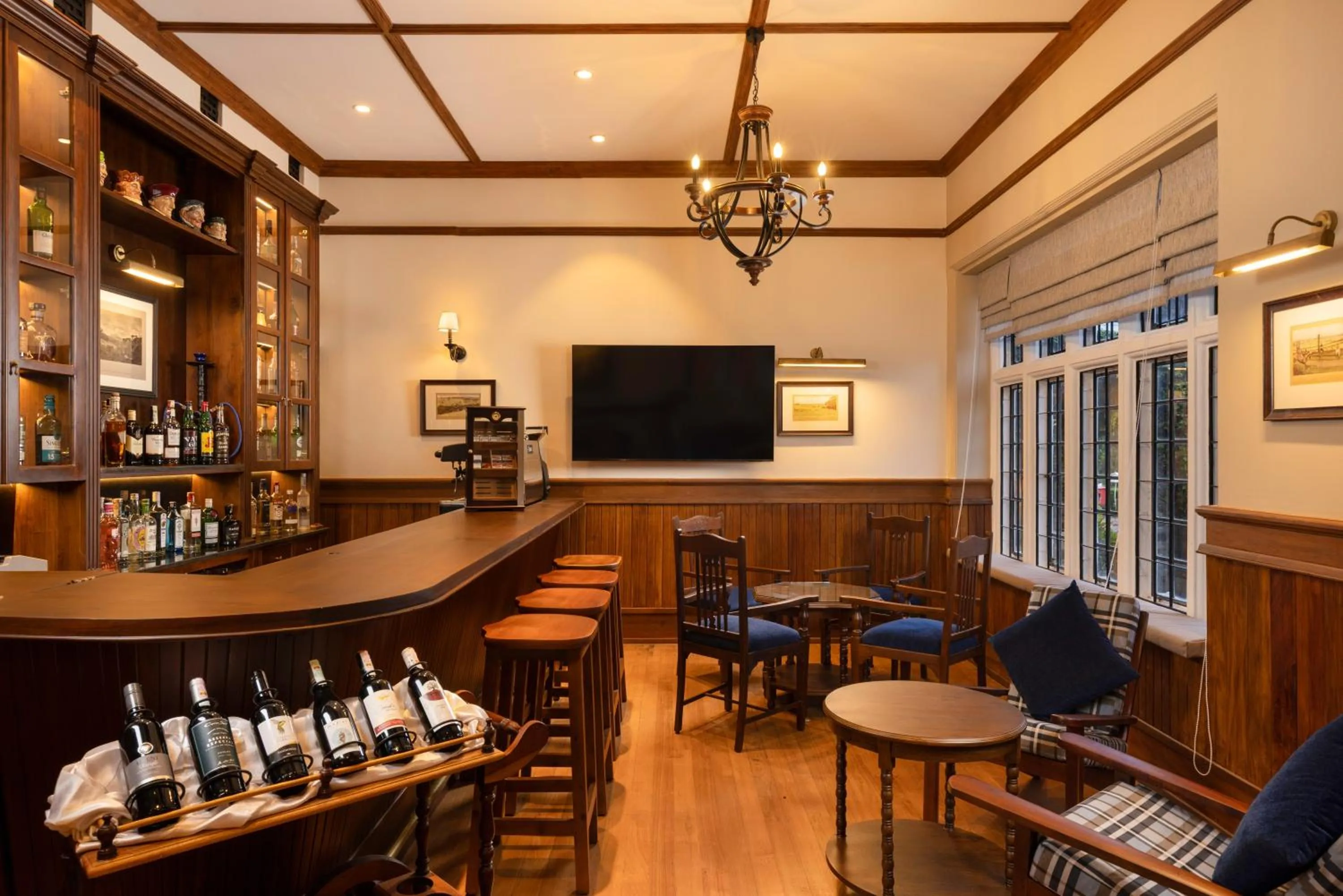 Lounge or bar in The Hill Club