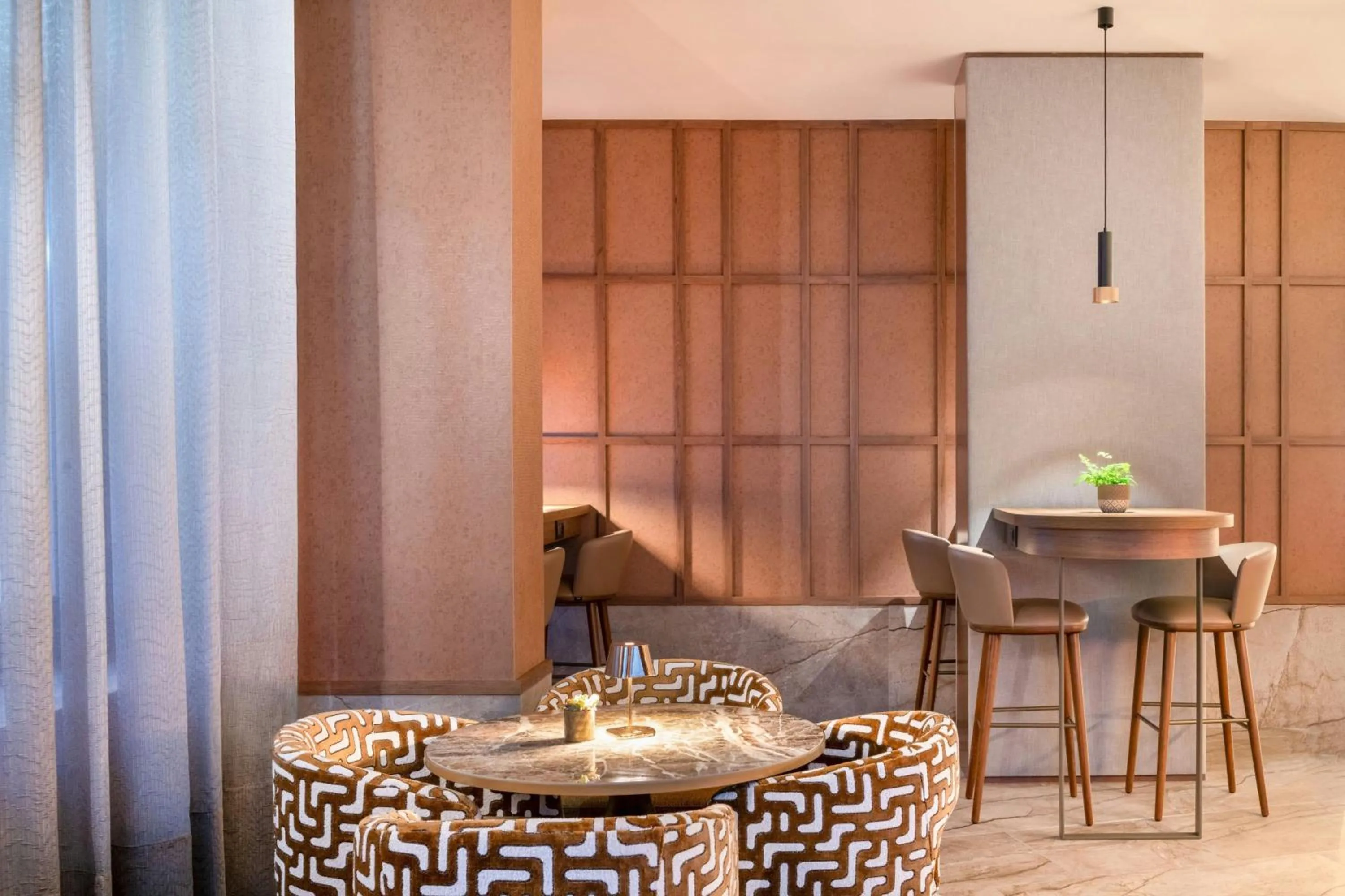 Lounge or bar in AC Hotel by Marriott Cartagena