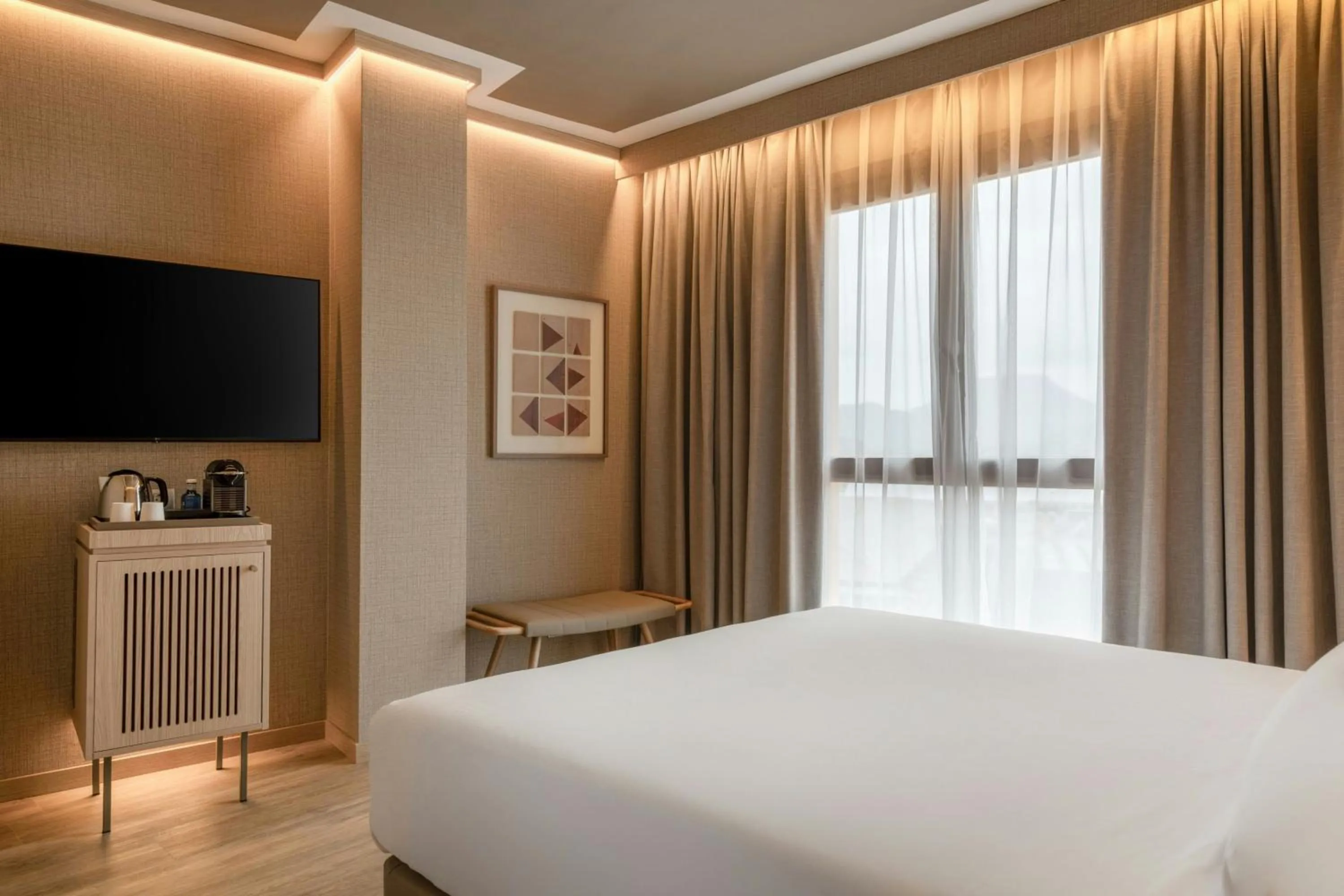 Photo of the whole room, Bed in AC Hotel by Marriott Cartagena