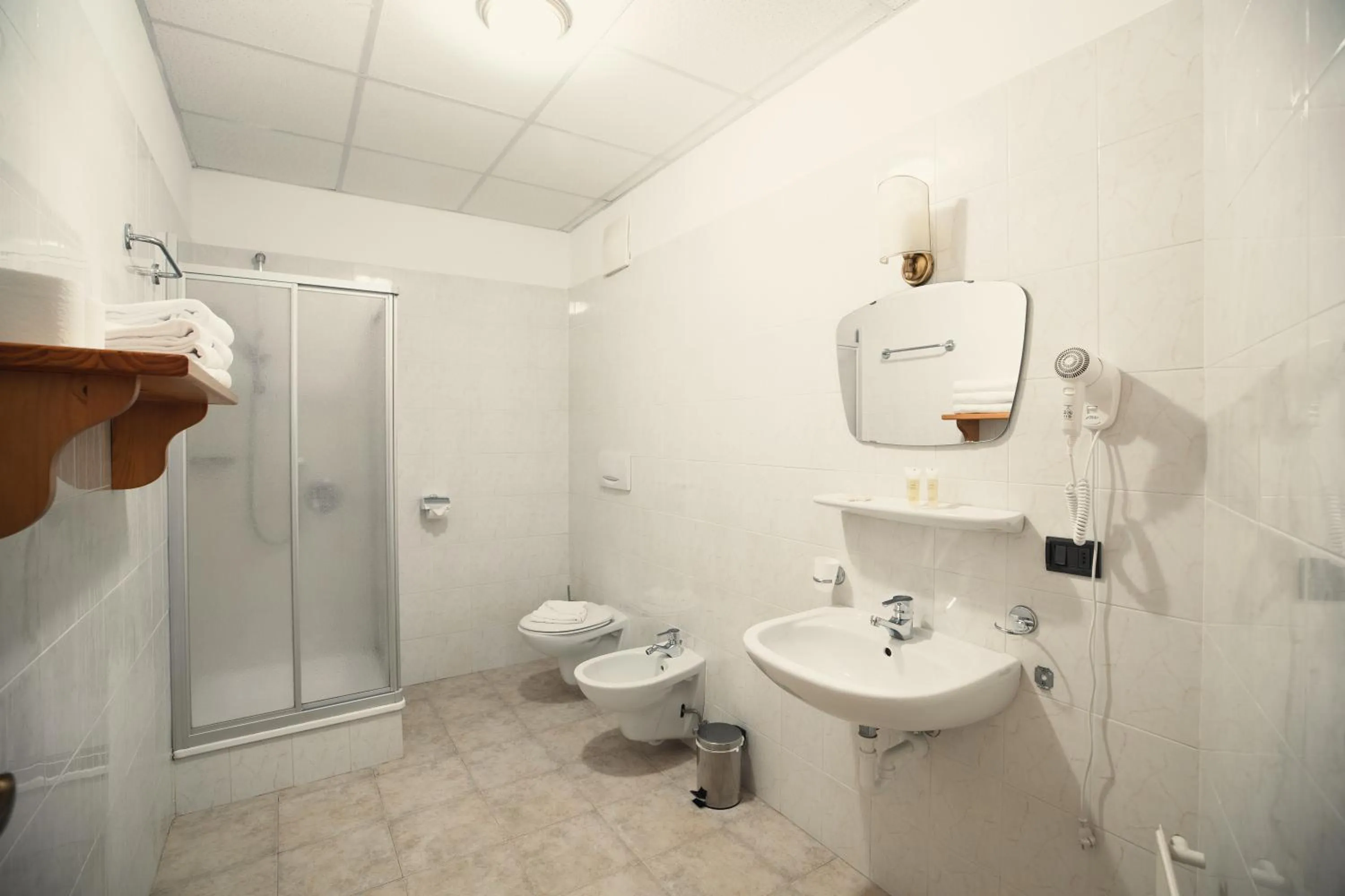 Bathroom in PLOSE Parkhotel & Residence