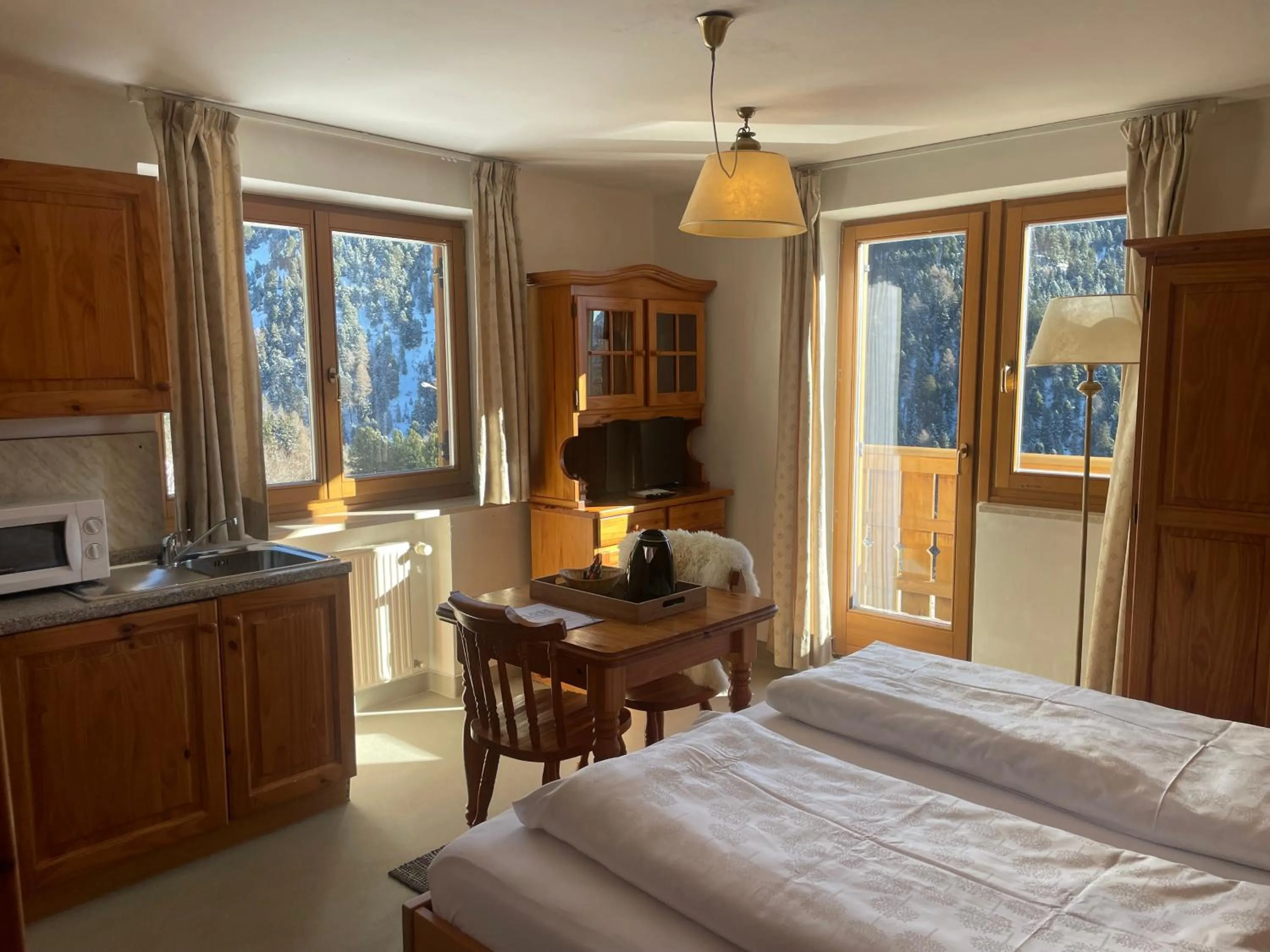 Bedroom, Bed in PLOSE Parkhotel & Residence