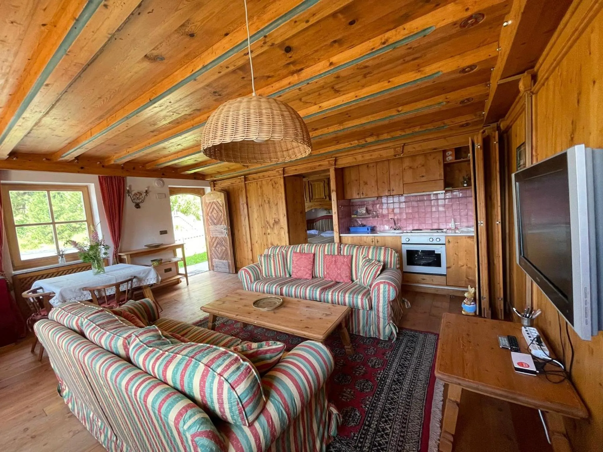 Communal lounge/ TV room in PLOSE Parkhotel & Residence