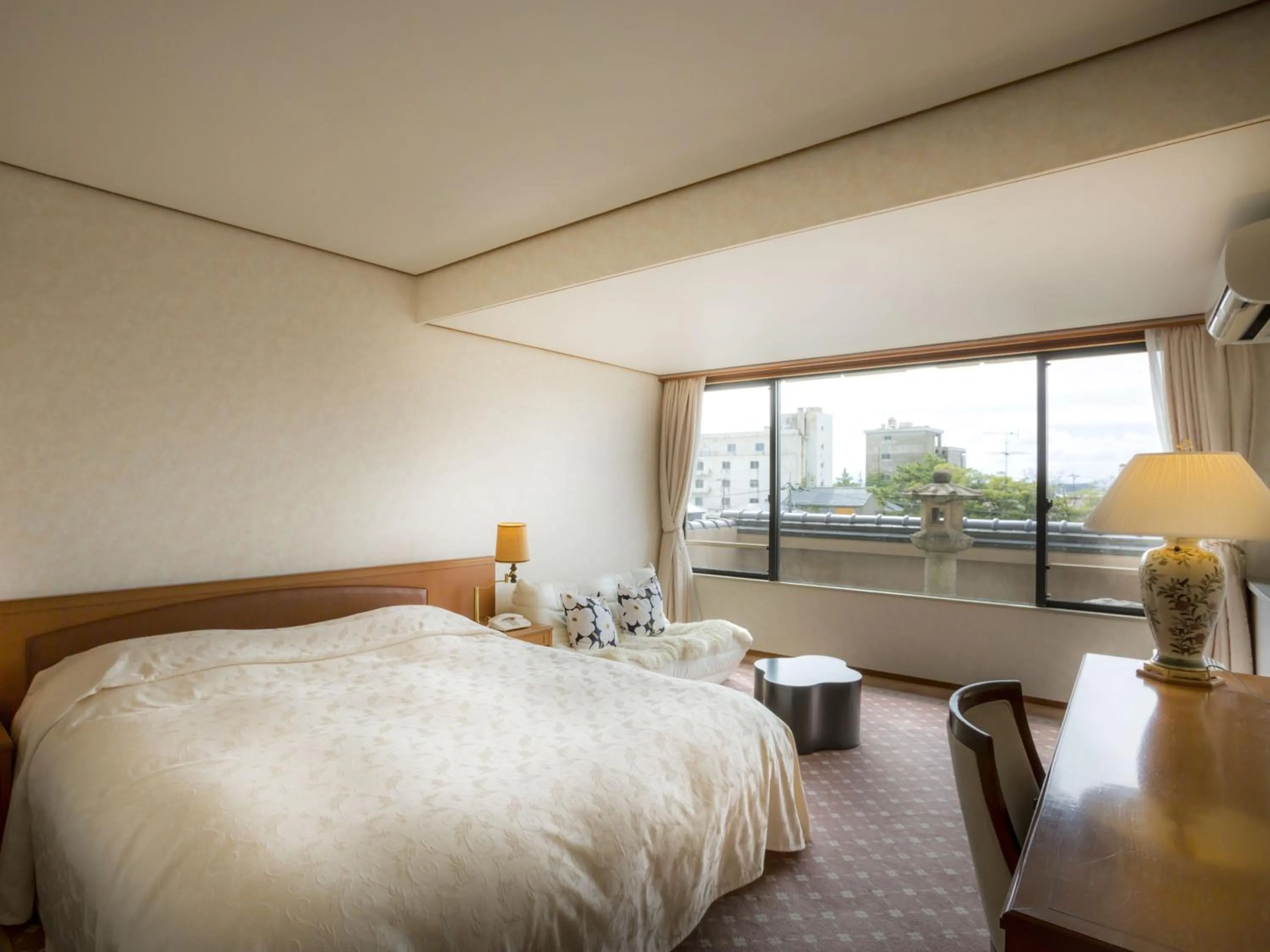 Photo of the whole room, Bed in Awara No Yado Yagi