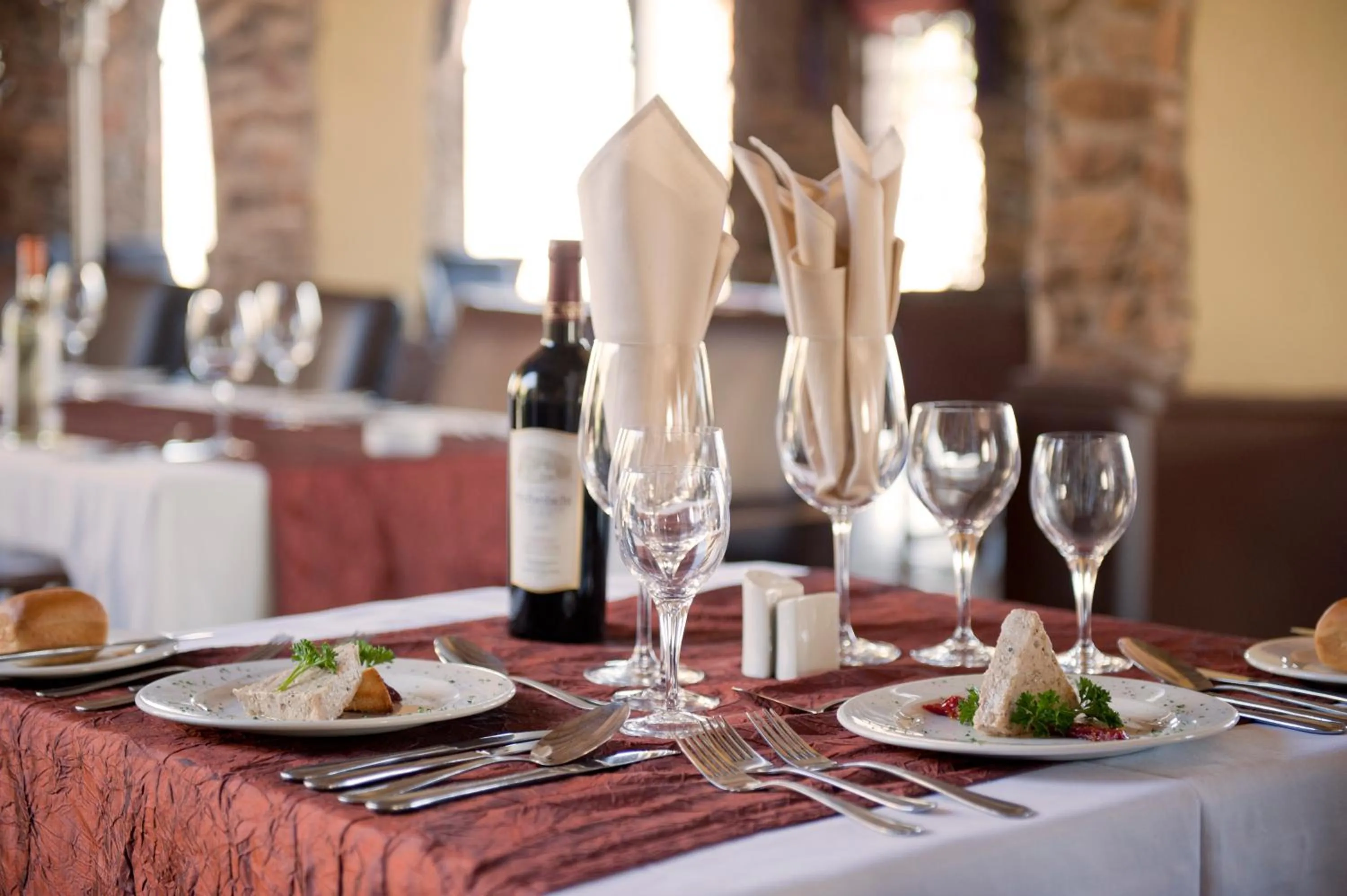 Restaurant/places to eat in Le Mirage Resort & Spa