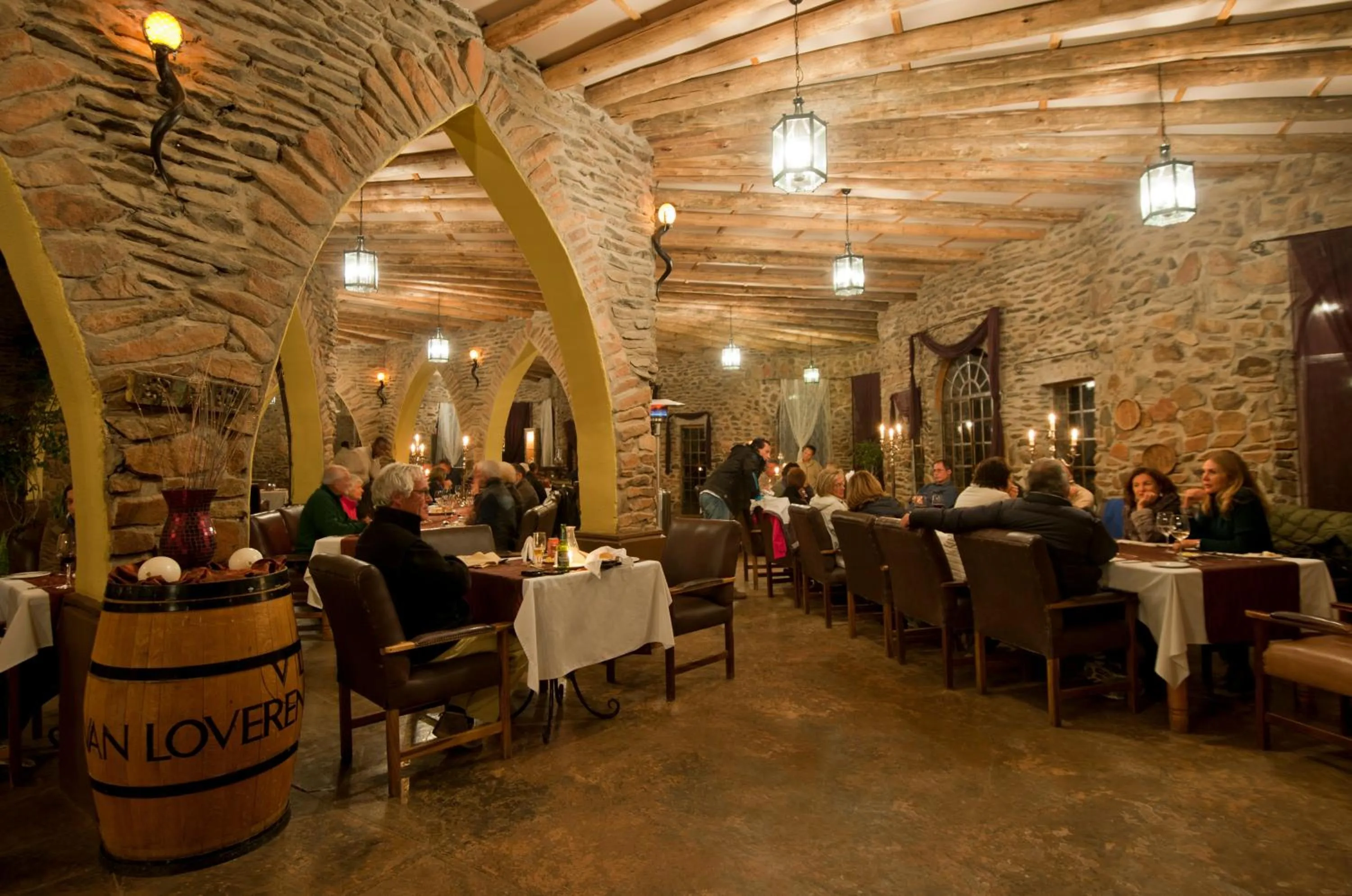 Restaurant/places to eat in Le Mirage Resort & Spa