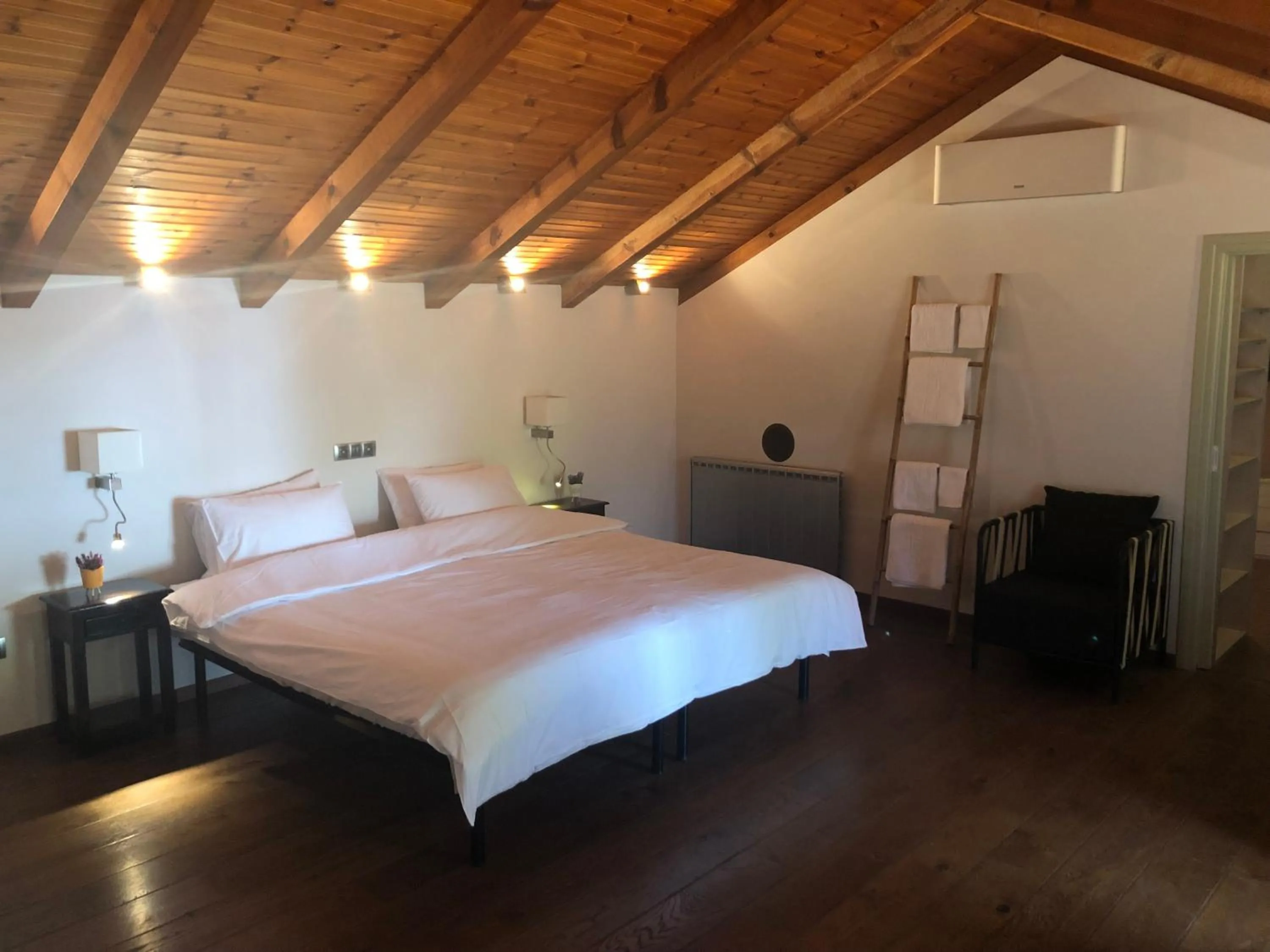 Two-Bedroom Apartment in Zack's Piccolo Comfort