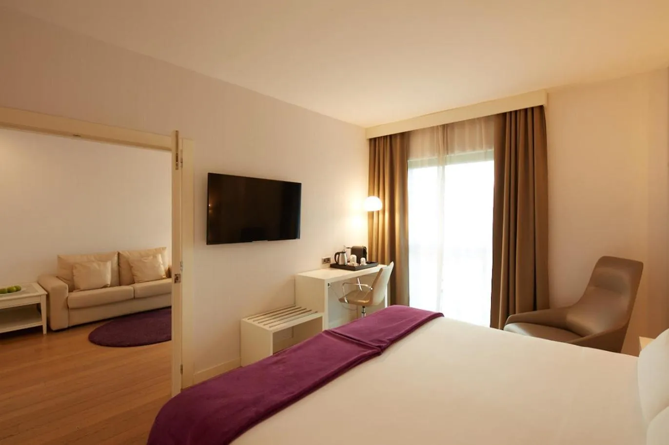 Photo of the whole room, Bed in Sercotel Amistad Murcia