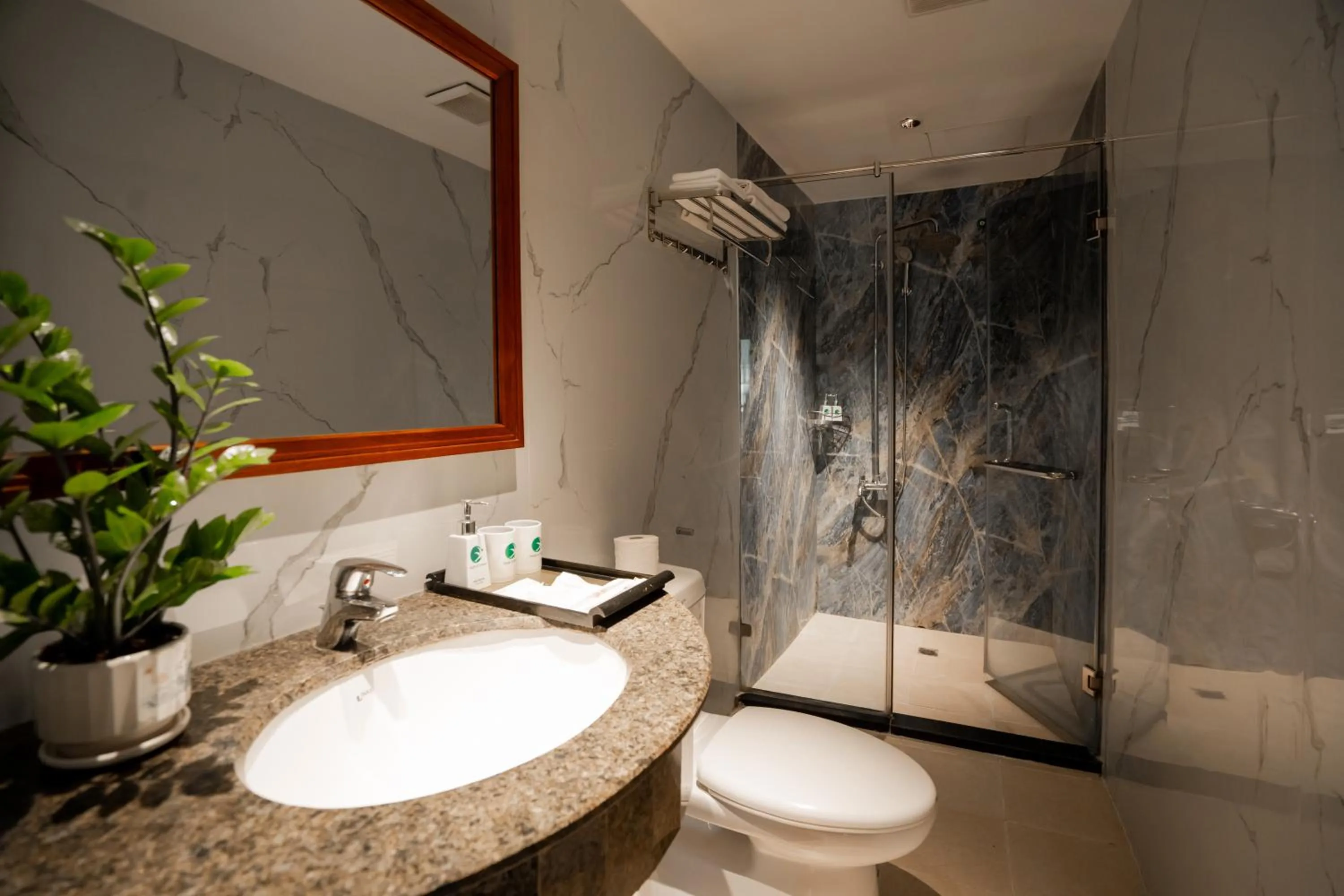 Shower in Hanoi Center Silk Classic Hotel & Travel