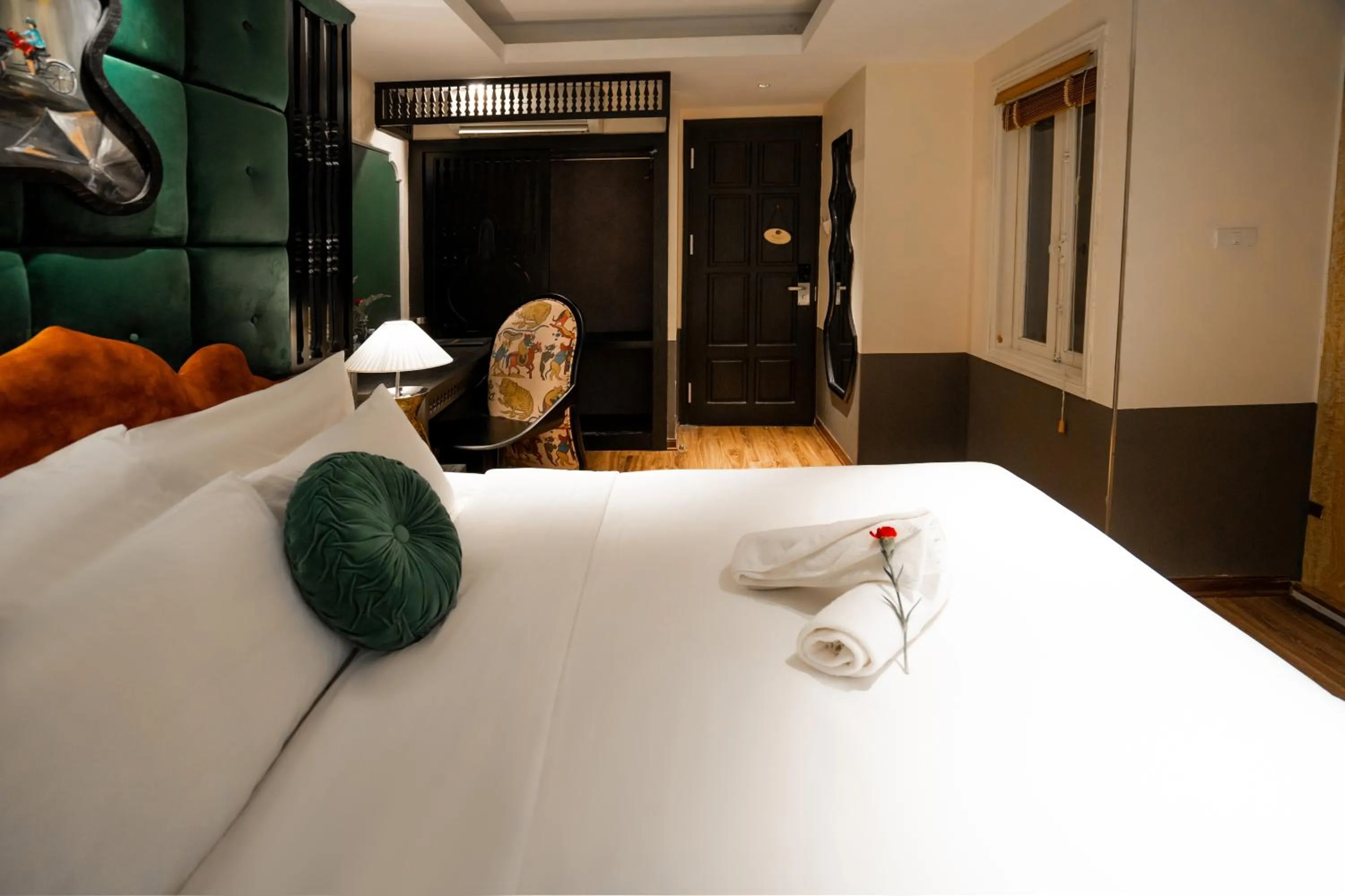 Bed in Hanoi Center Silk Classic Hotel & Travel