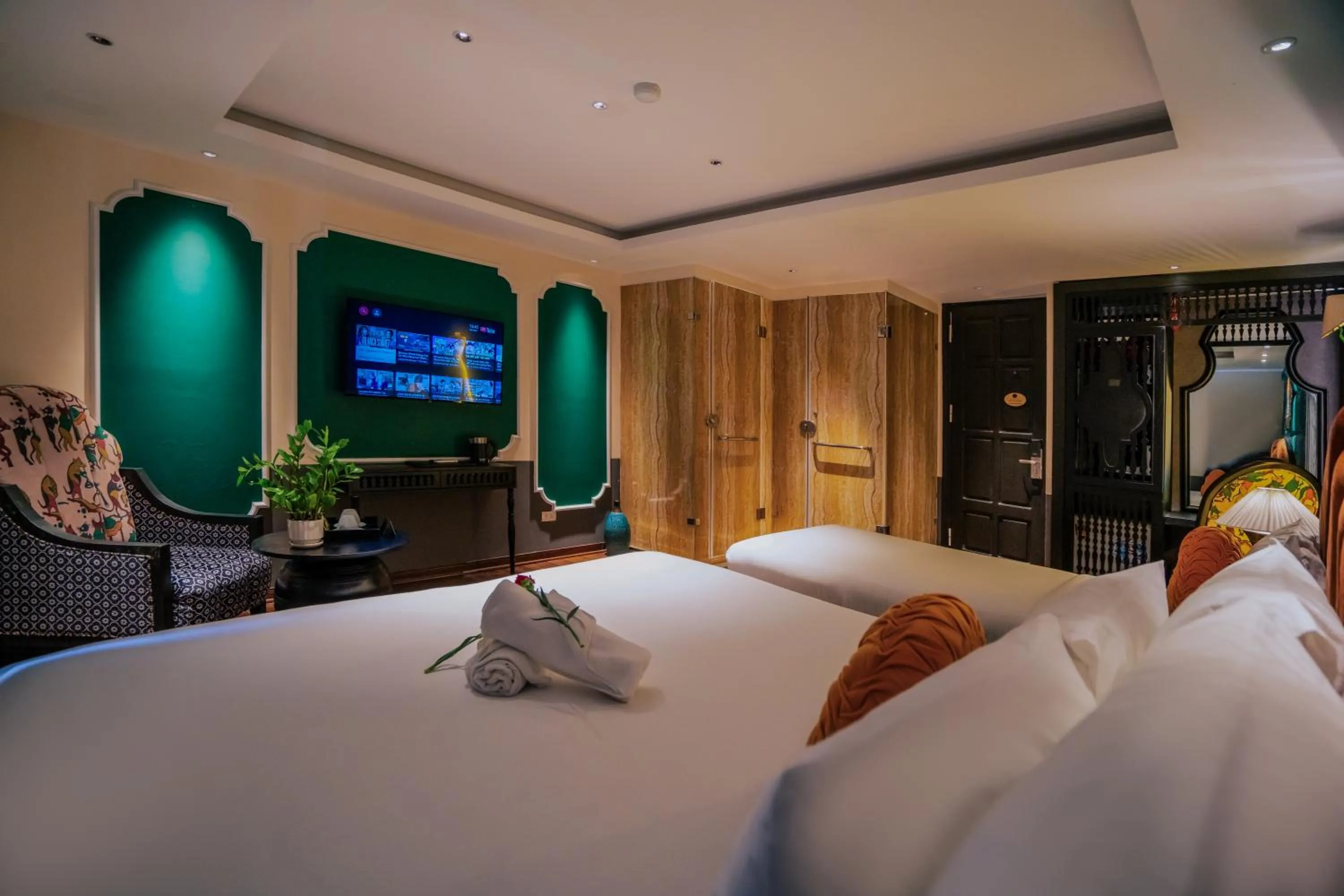 Bed in Hanoi Center Silk Classic Hotel & Travel