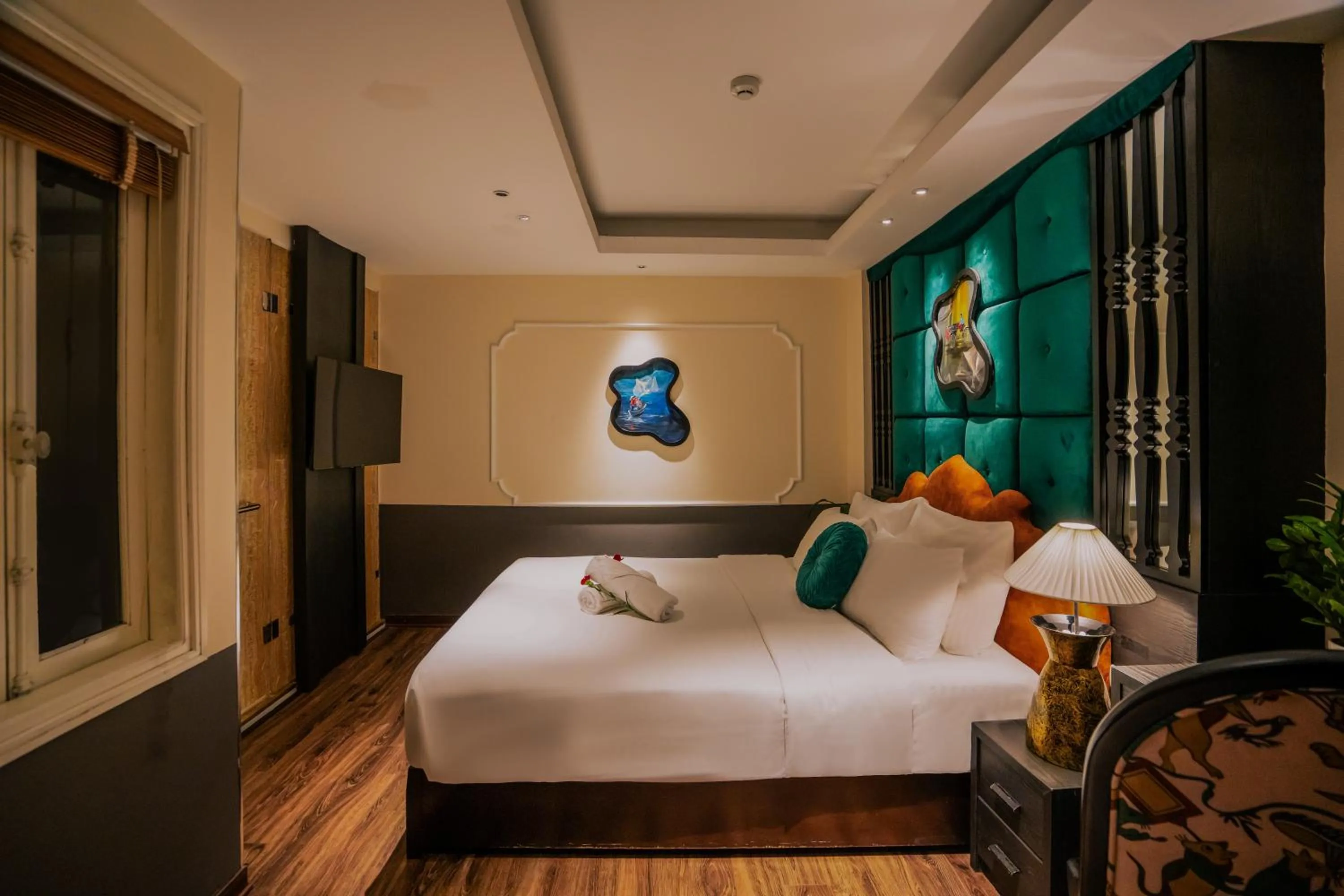 Bed in Hanoi Center Silk Classic Hotel & Travel