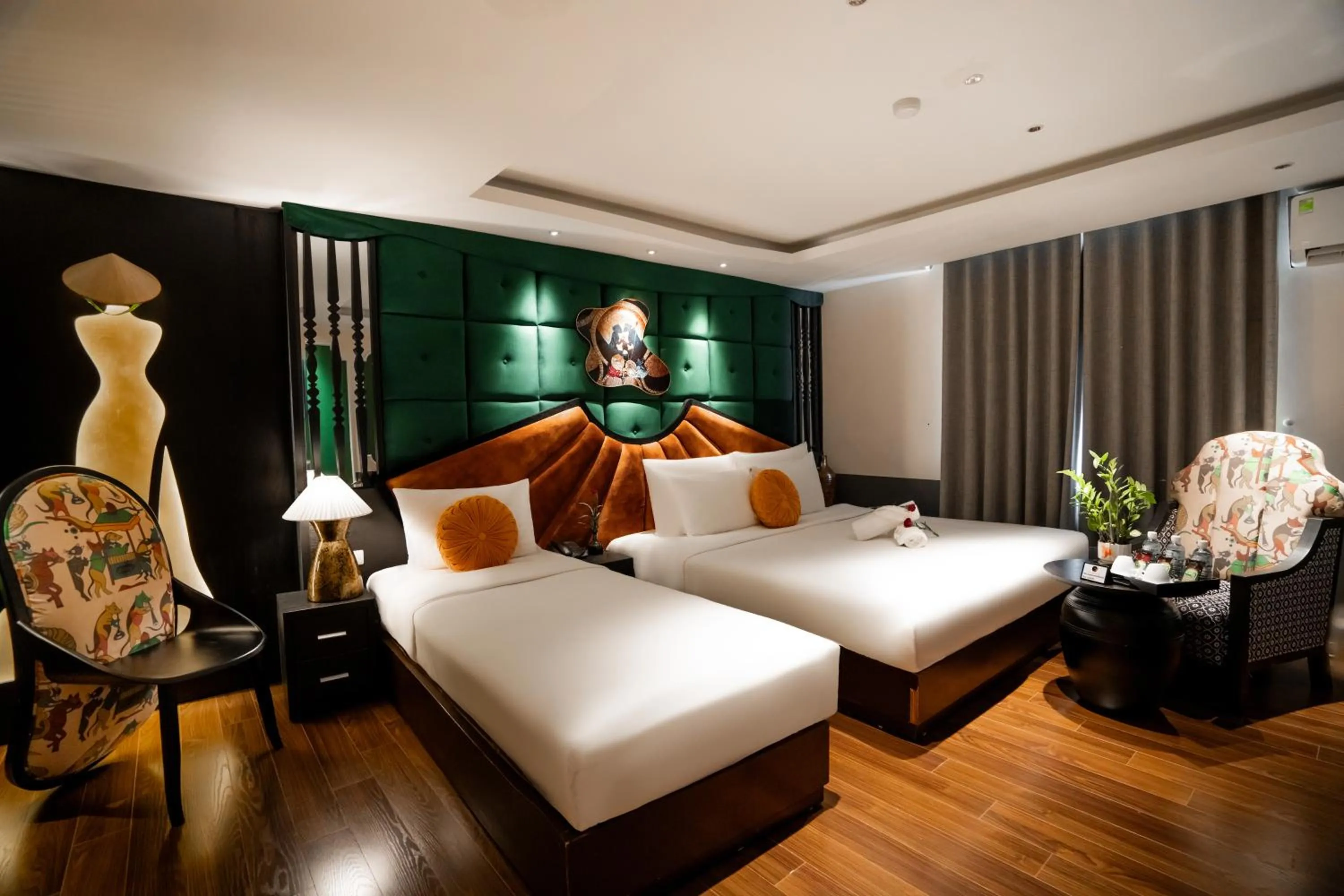Bed in Hanoi Center Silk Classic Hotel & Travel
