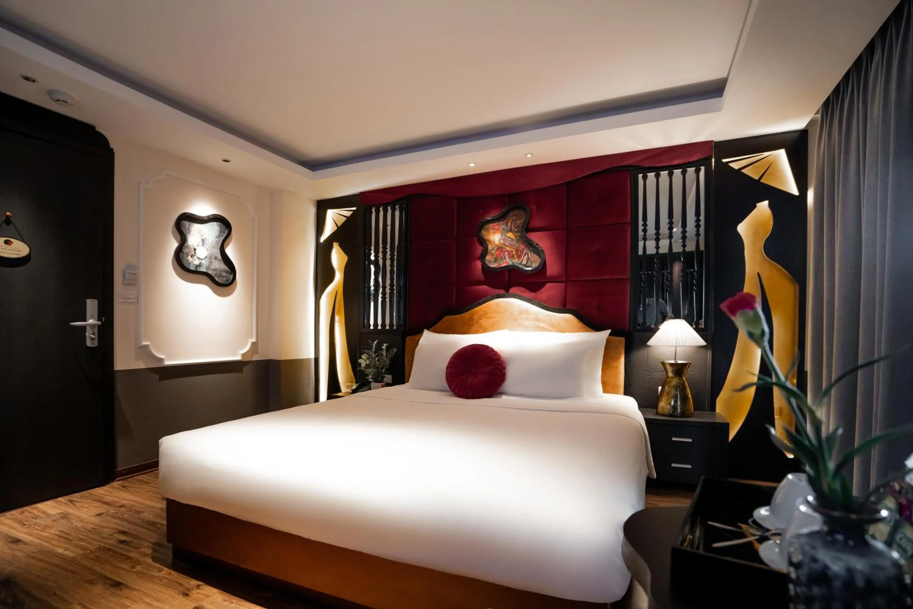 Bed in Hanoi Center Silk Classic Hotel & Travel