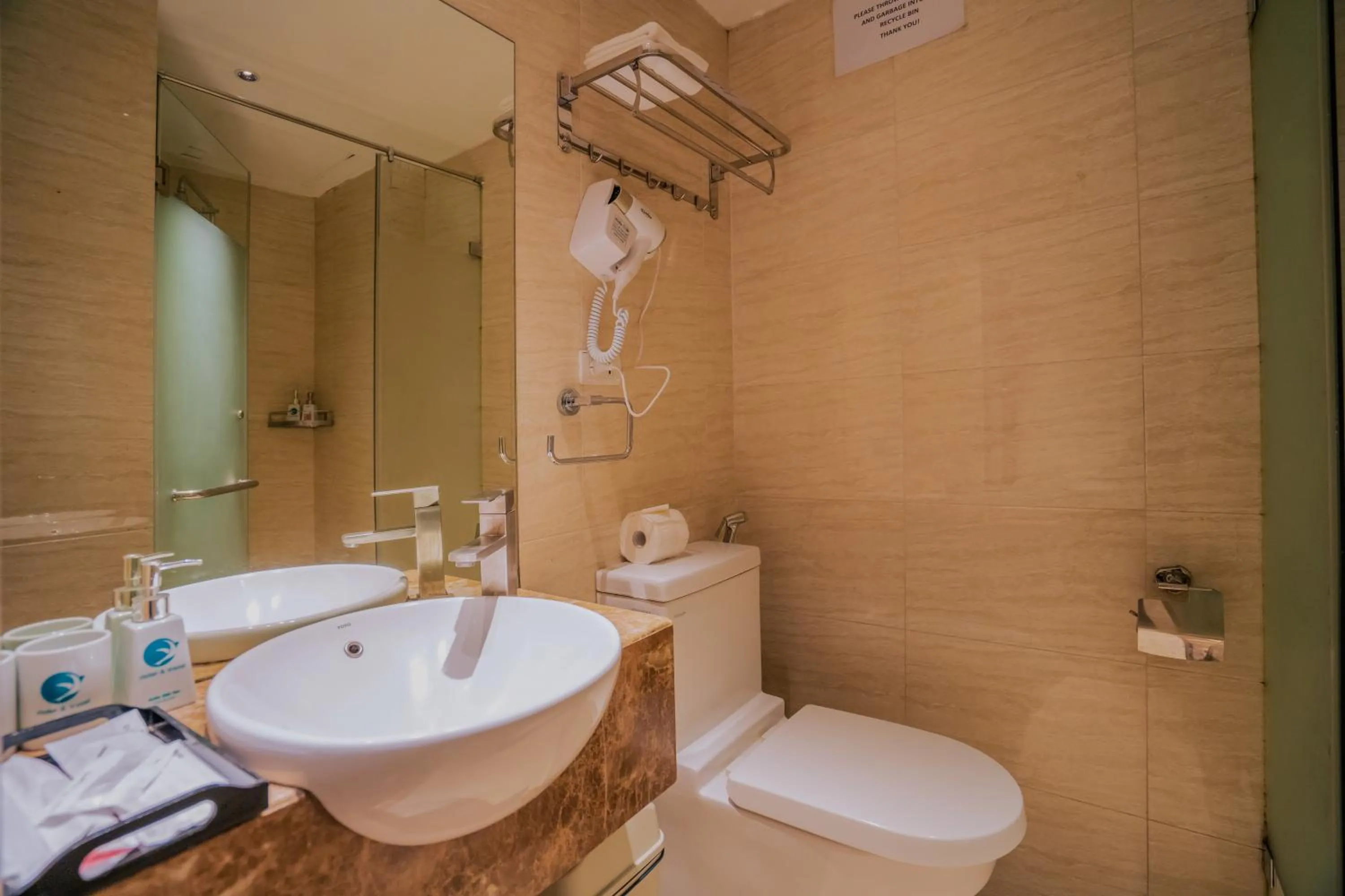 Bathroom in Hanoi Center Silk Classic Hotel & Travel