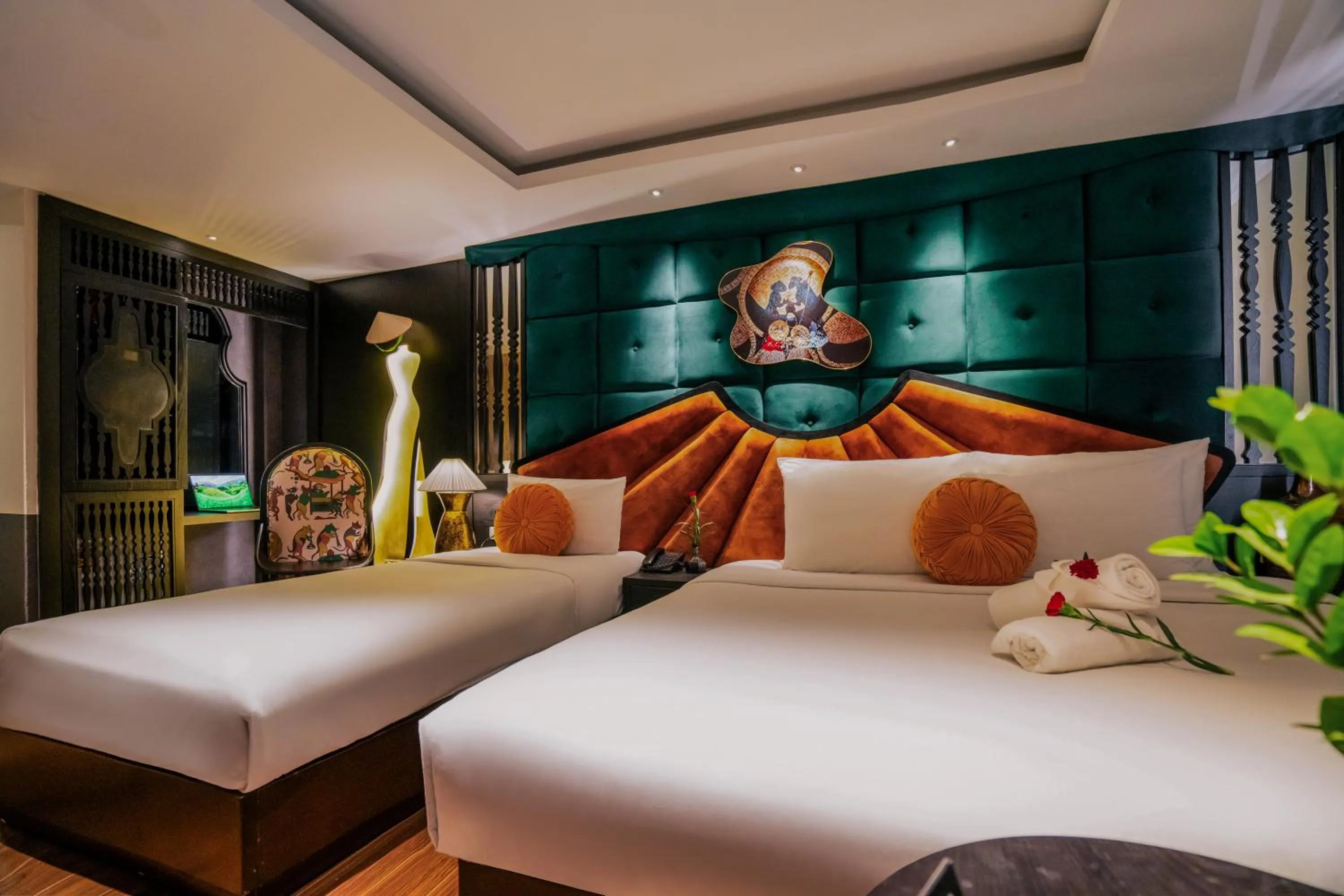 Bed in Hanoi Center Silk Classic Hotel & Travel