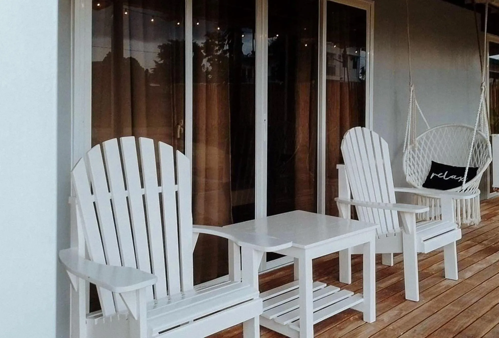 Seating area in Angels Bed and Breakfast Sipalay City by RedDoorz