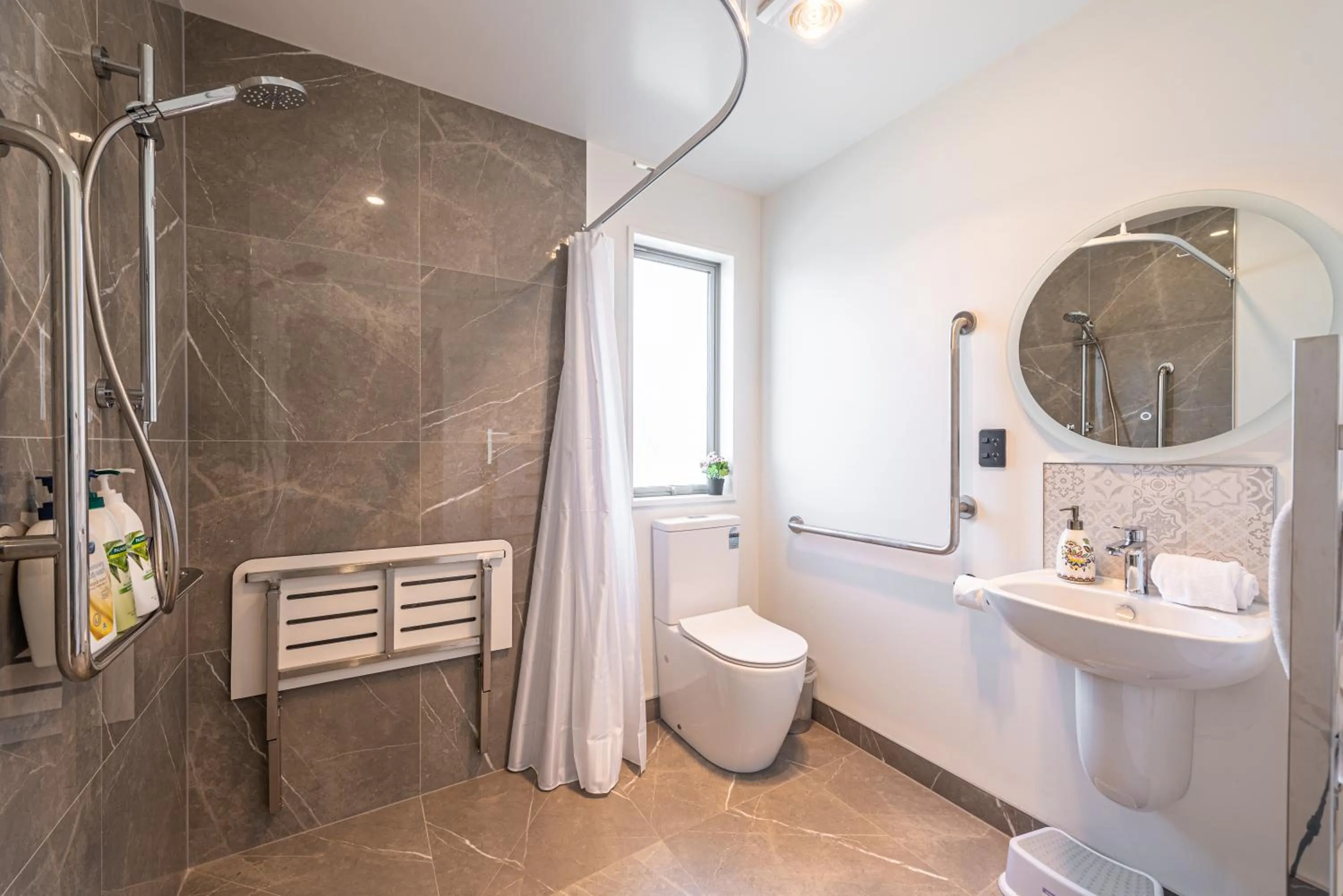 Bathroom in 37 Galaxy B