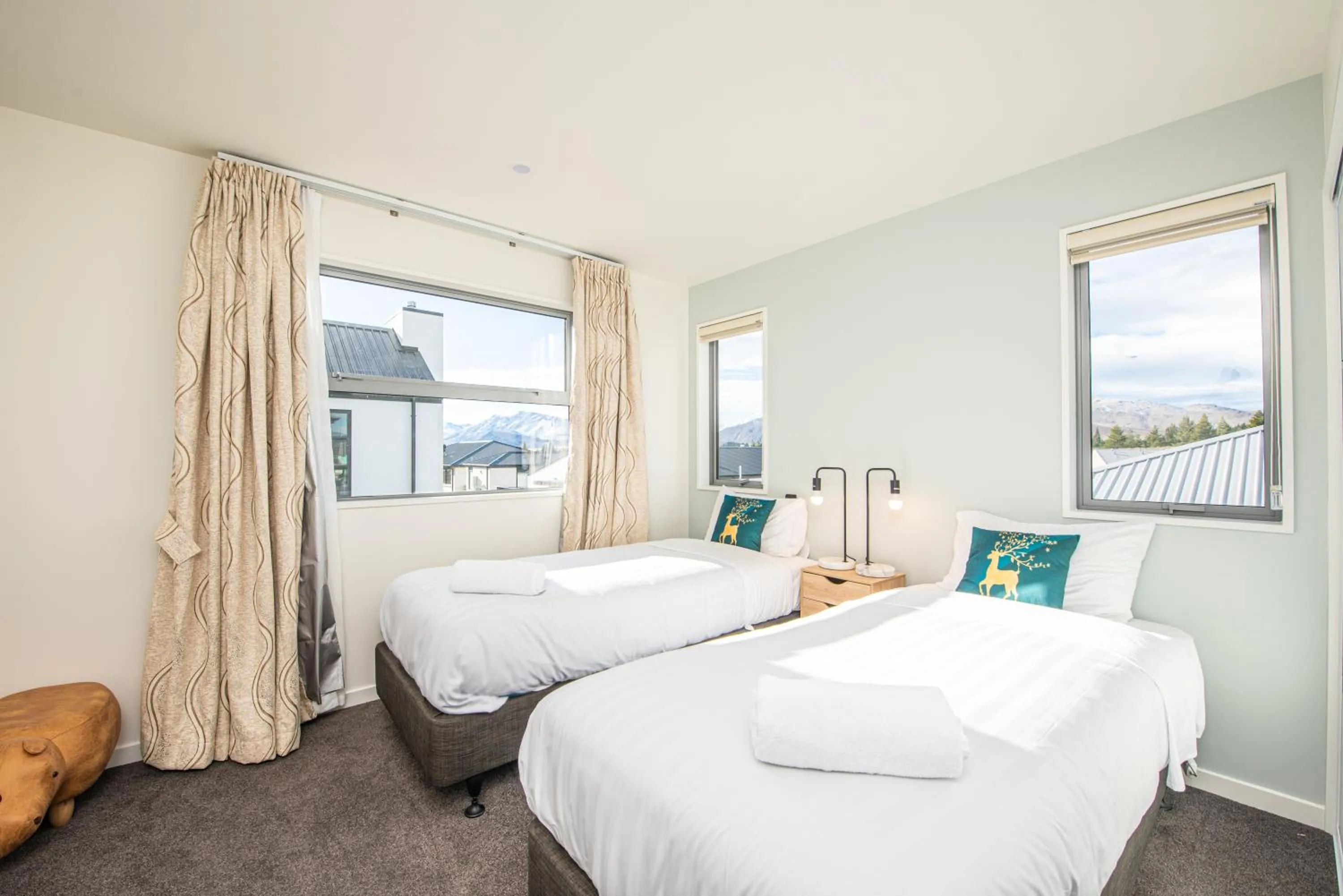 Bedroom, Bed in 37 Galaxy B