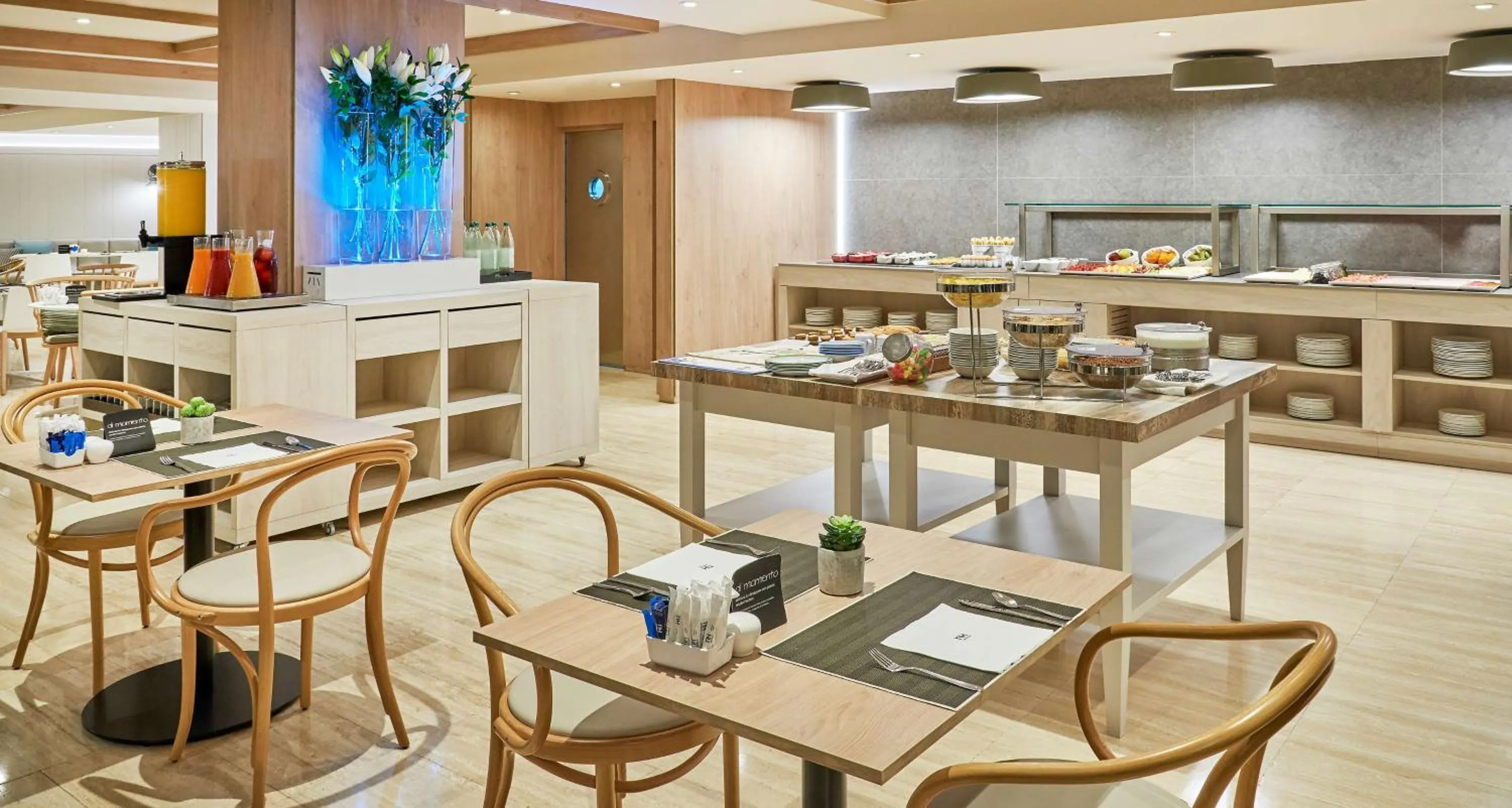 Restaurant/places to eat in NH Imperial Playa